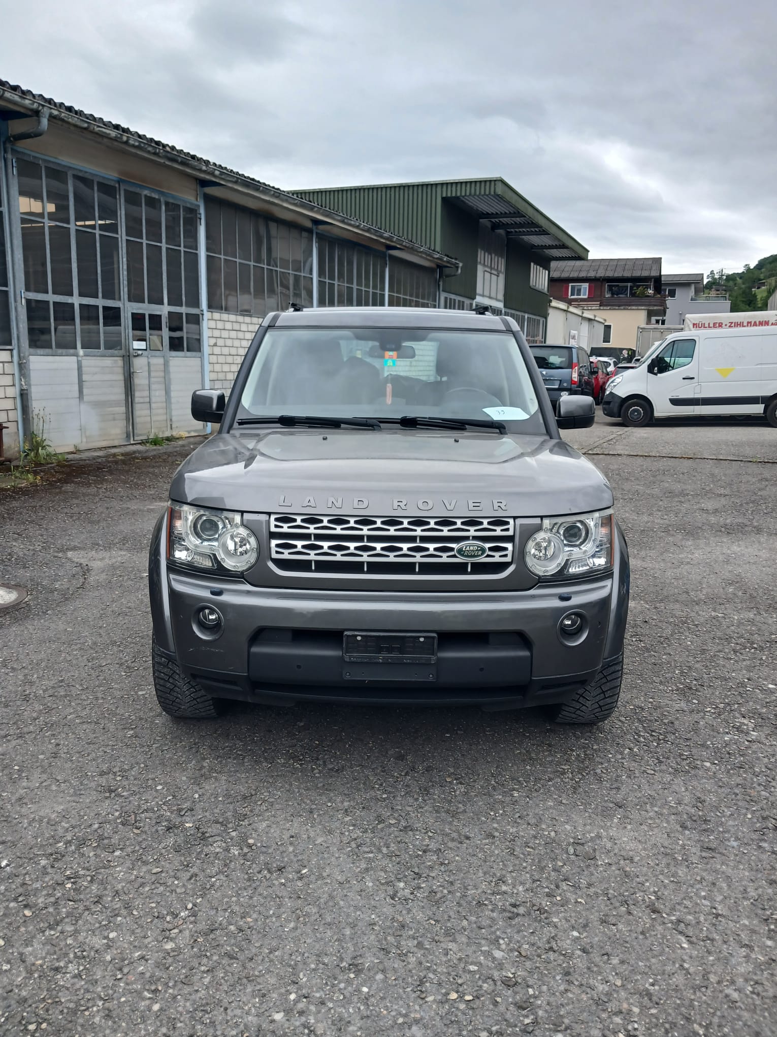 LAND ROVER Discovery 3.0 SDV6 Zermatt Automatic-image-0