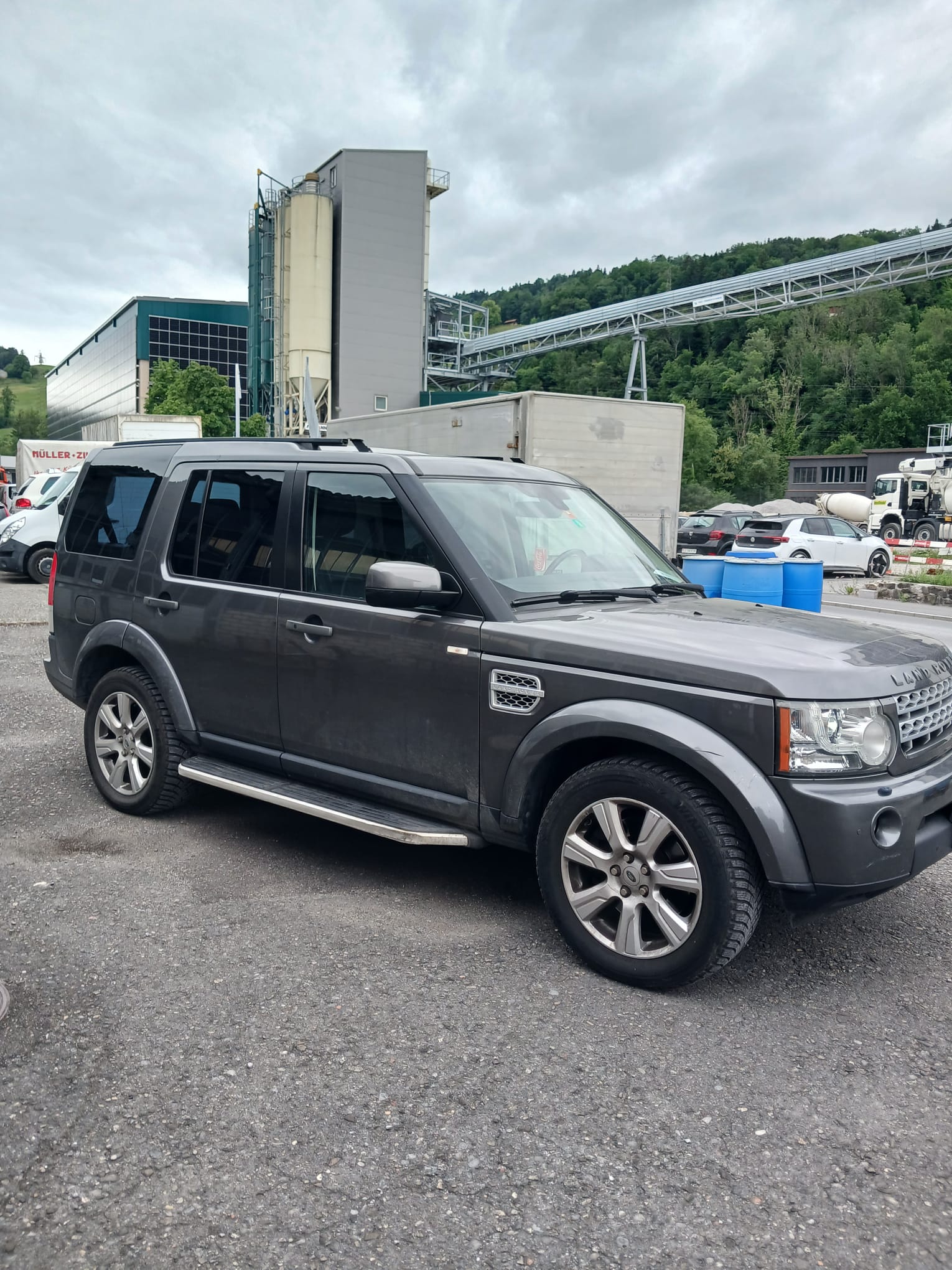 LAND ROVER Discovery 3.0 SDV6 Zermatt Automatic-image-2