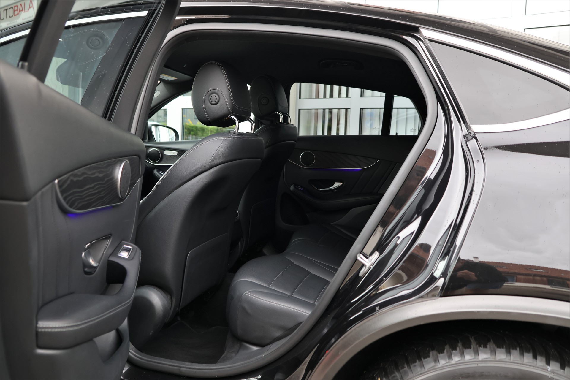 MERCEDES-BENZ GLC Coupé 200 AMG Line 4Matic 9G-Tronic (CH)-image-11