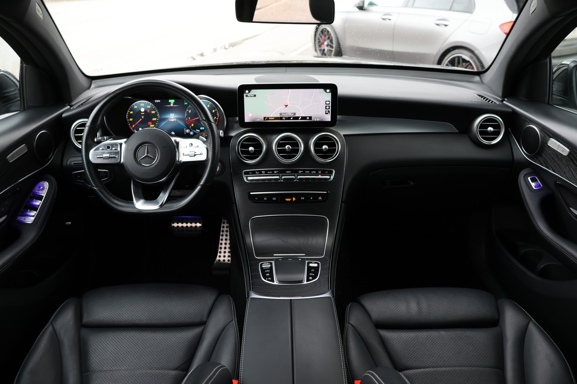 MERCEDES-BENZ GLC Coupé 200 AMG Line 4Matic 9G-Tronic (CH)-image-14