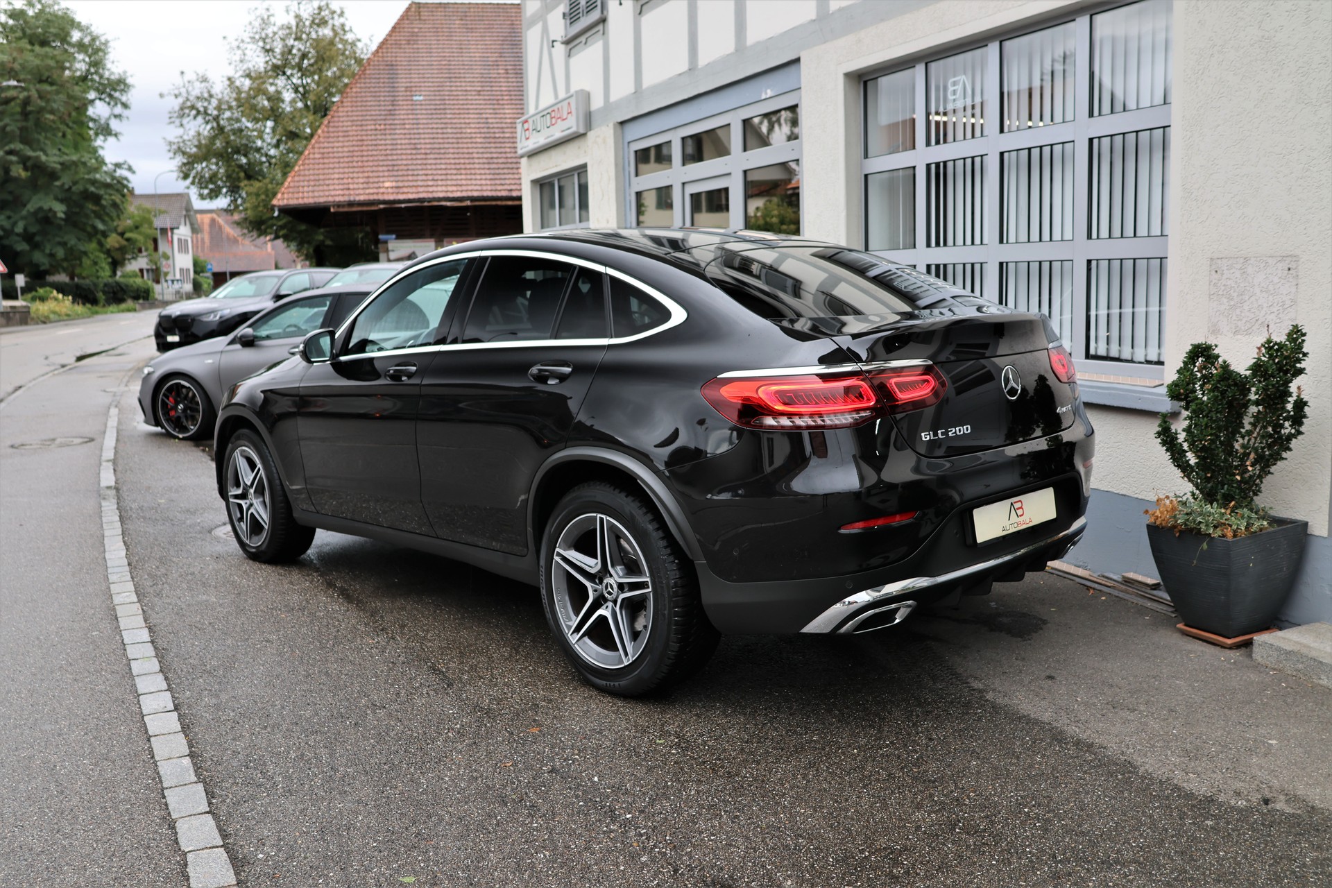 MERCEDES-BENZ GLC Coupé 200 AMG Line 4Matic 9G-Tronic (CH)-image-6