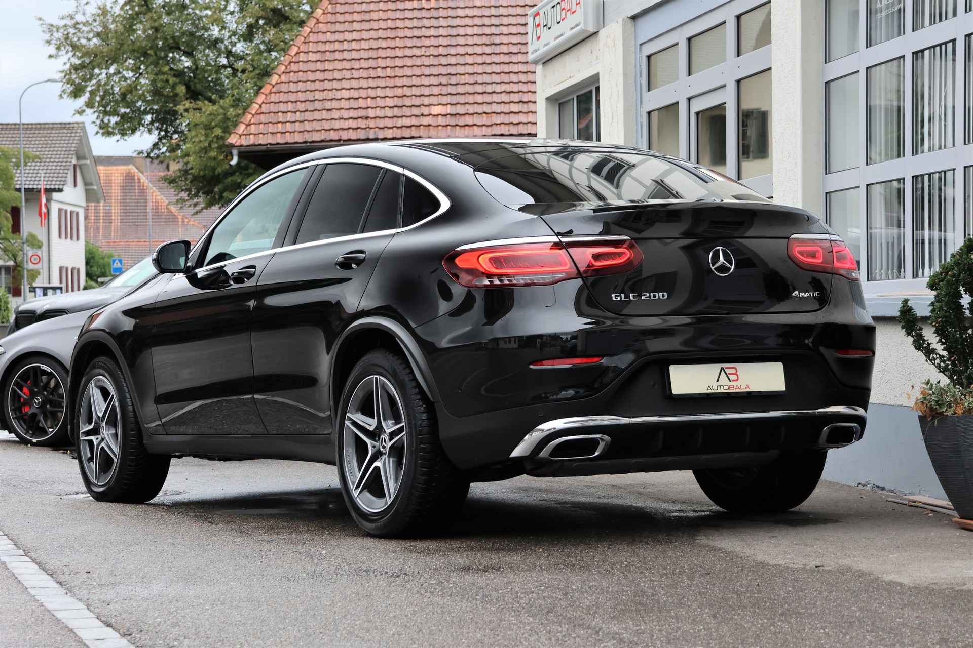MERCEDES-BENZ GLC Coupé 200 AMG Line 4Matic 9G-Tronic (CH)-showroom-element-2
