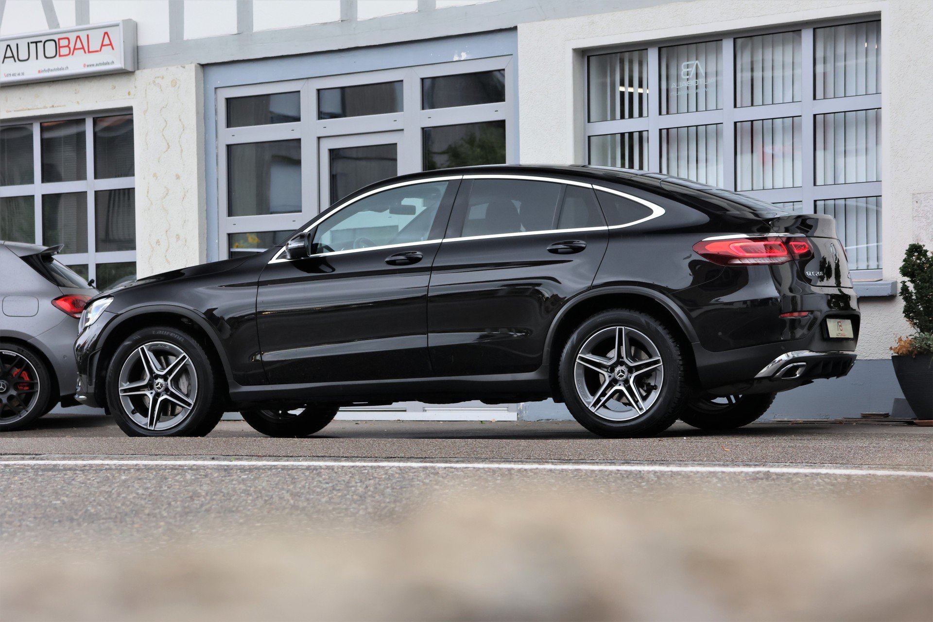 MERCEDES-BENZ GLC Coupé 200 AMG Line 4Matic 9G-Tronic (CH)-showroom-element-3