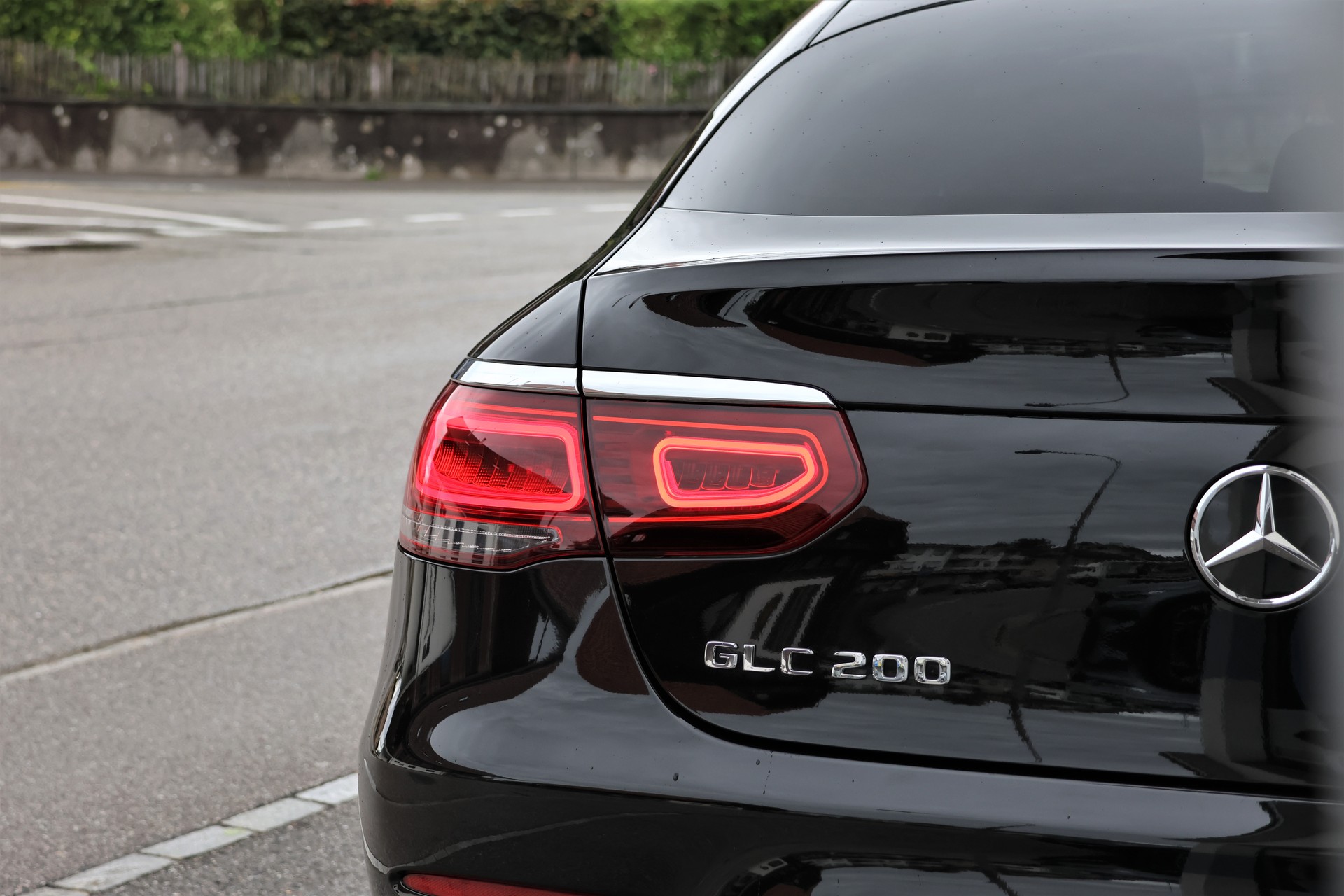 MERCEDES-BENZ GLC Coupé 200 AMG Line 4Matic 9G-Tronic (CH)-image-5