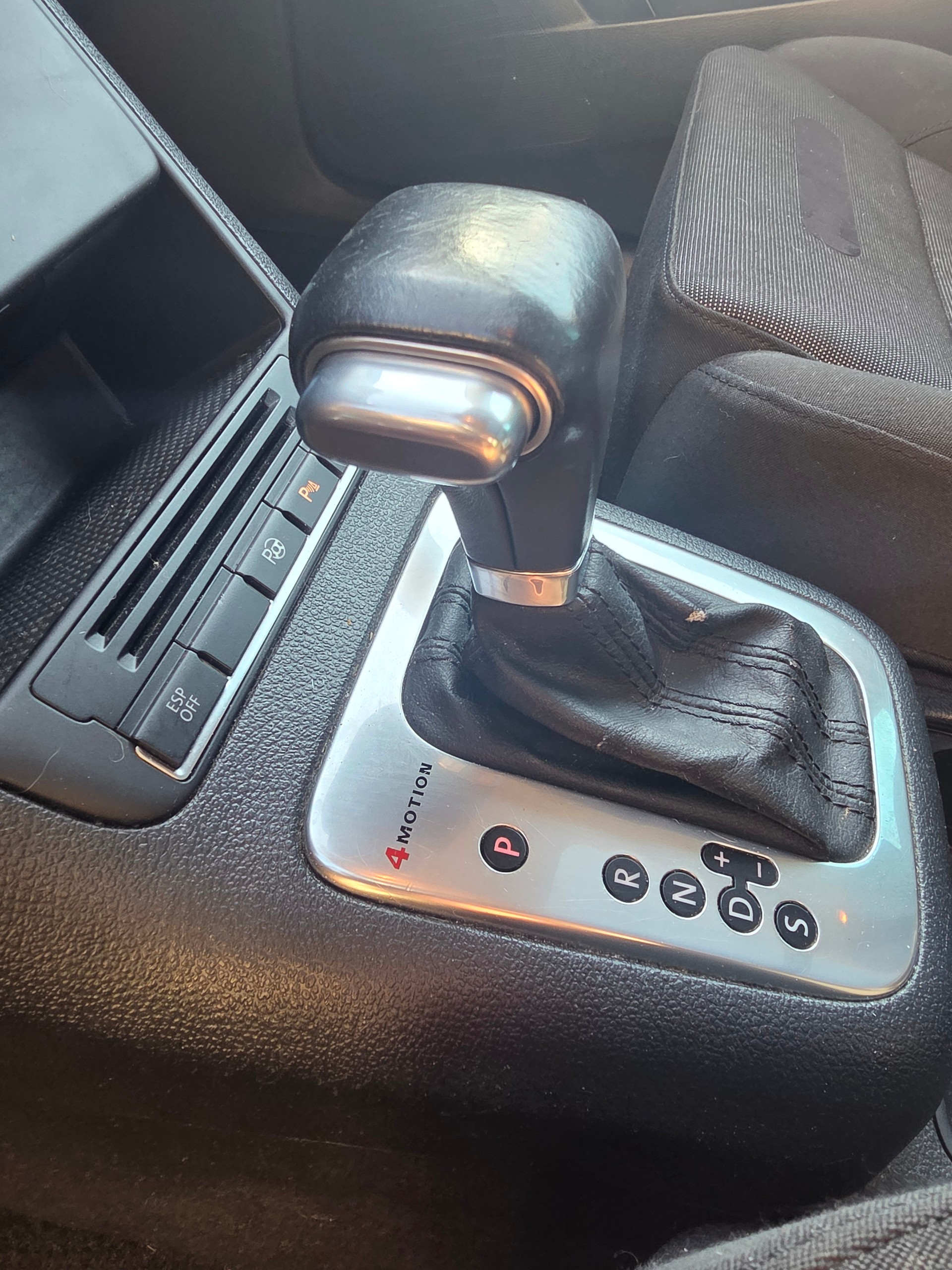 VW Tiguan 2.0 TDI Sport&Style Tiptronic-image-6