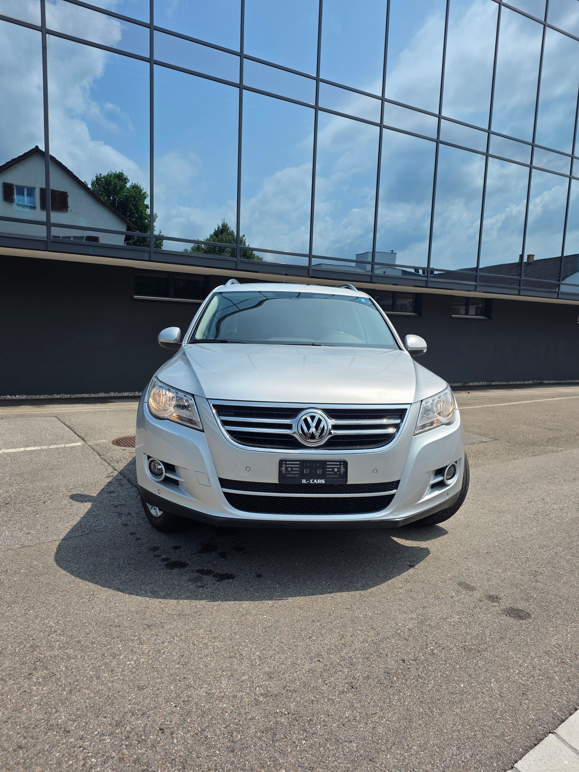 VW Tiguan 2.0 TDI Sport&Style Tiptronic-image-1
