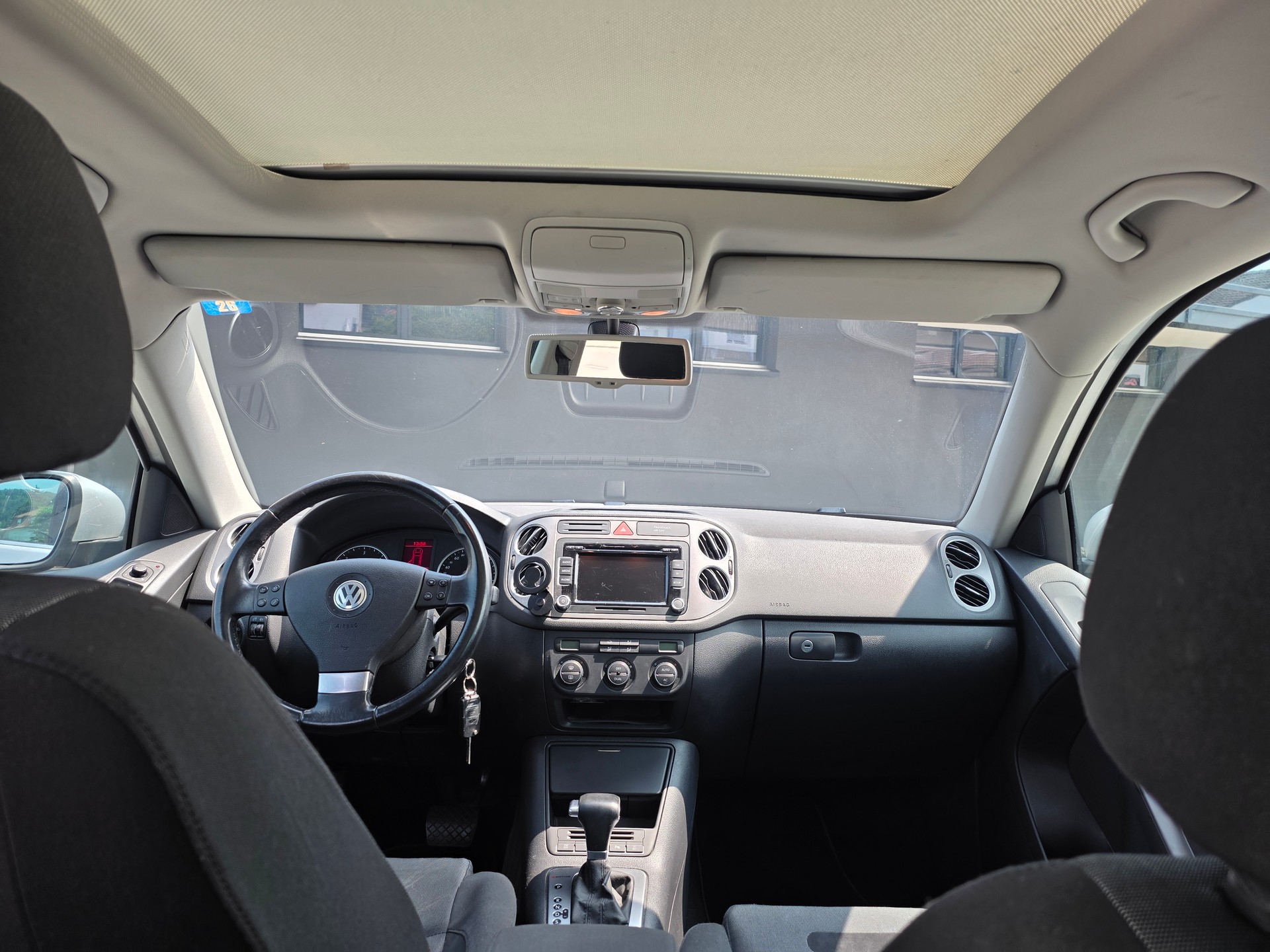 VW Tiguan 2.0 TDI Sport&Style Tiptronic-image-2