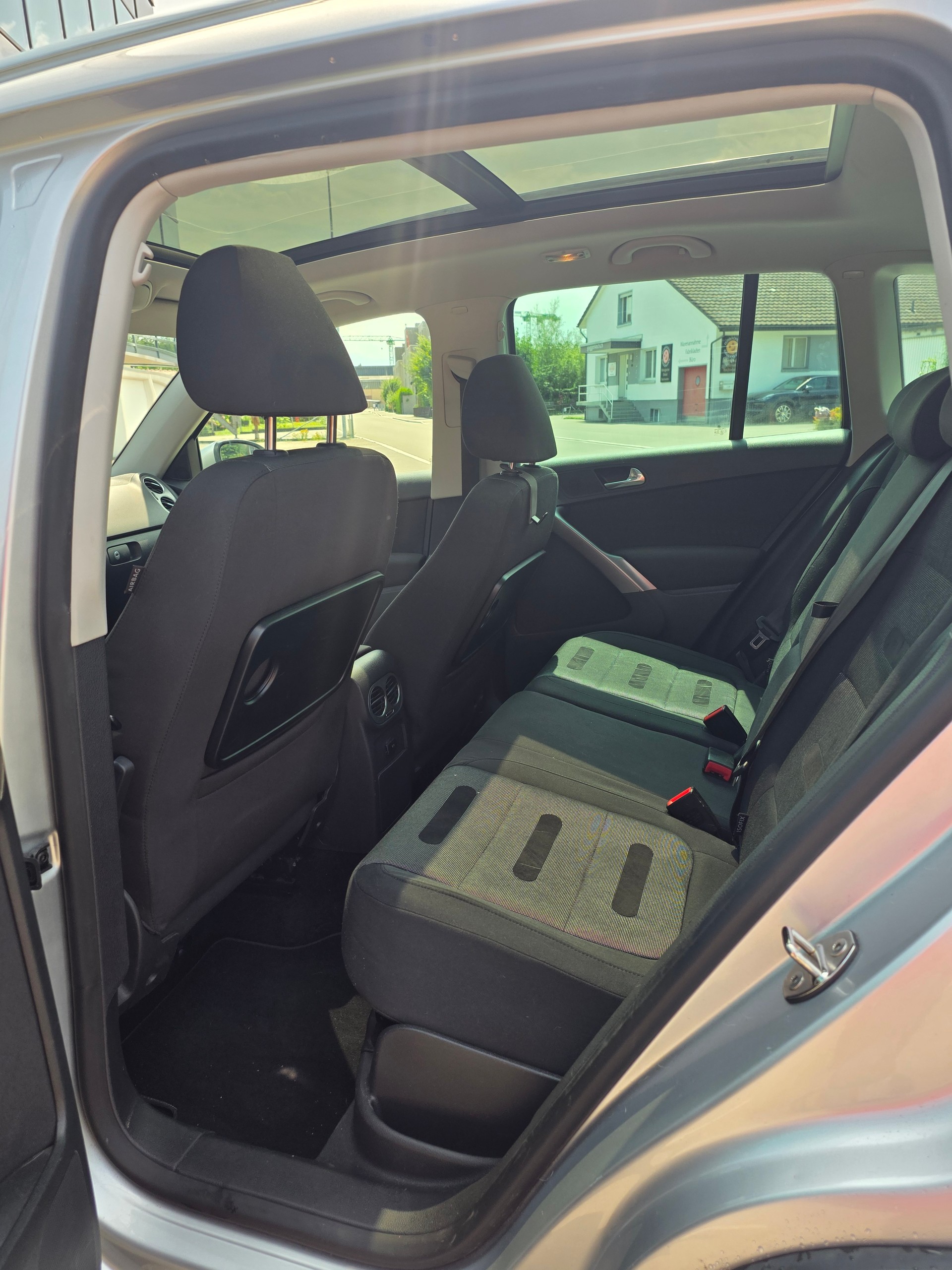 VW Tiguan 2.0 TDI Sport&Style Tiptronic-image-5