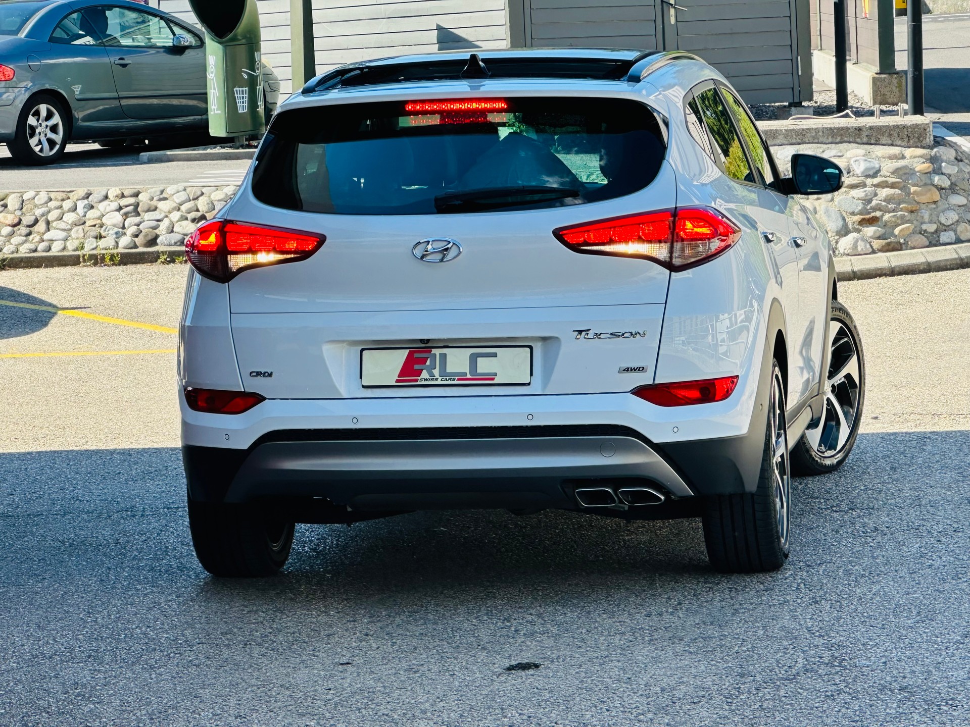 HYUNDAI Tucson 2.0 CRDI Launch Edition 4WD Automatic-image-8