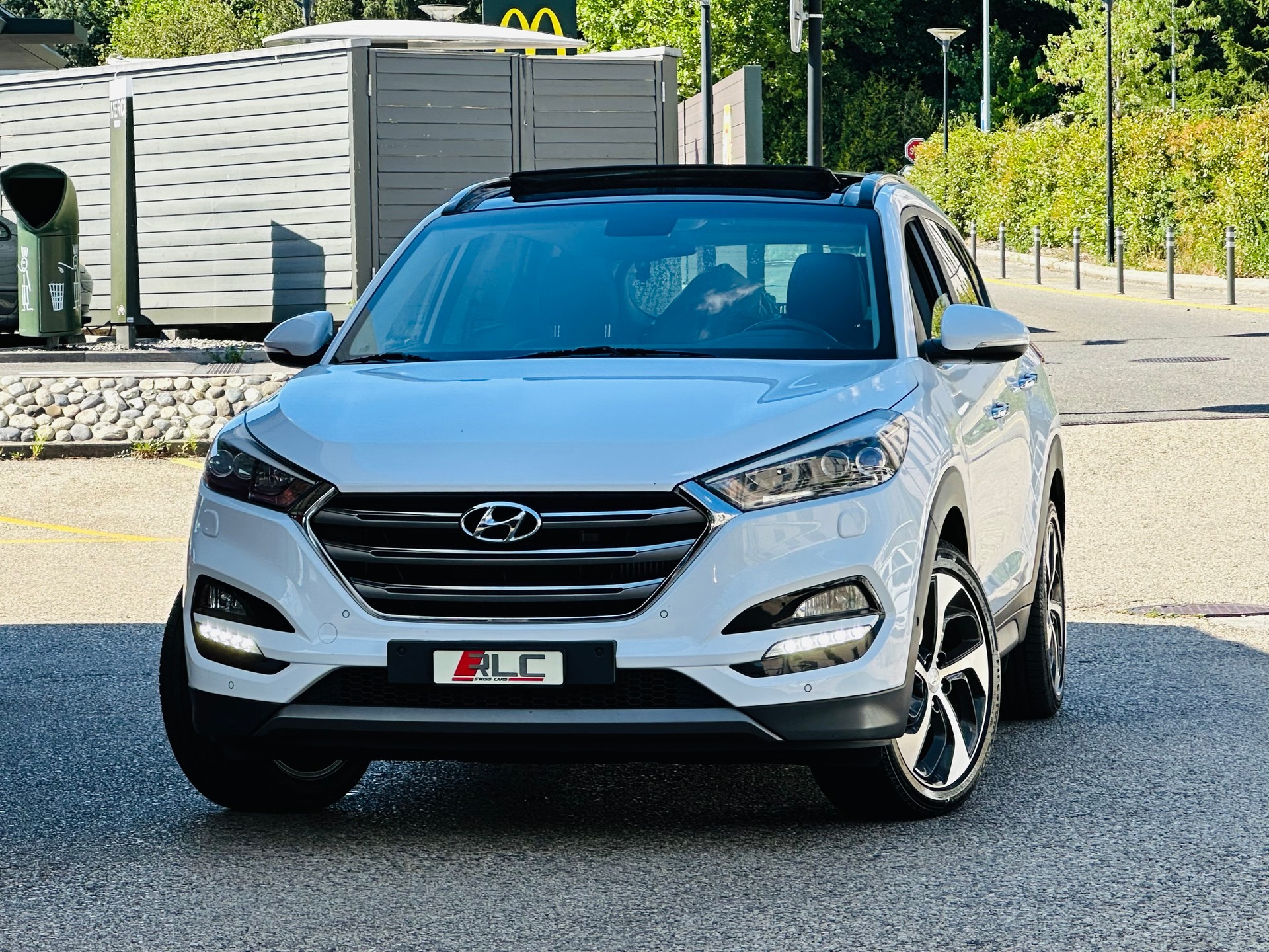 HYUNDAI Tucson 2.0 CRDI Launch Edition 4WD Automatic-image-1