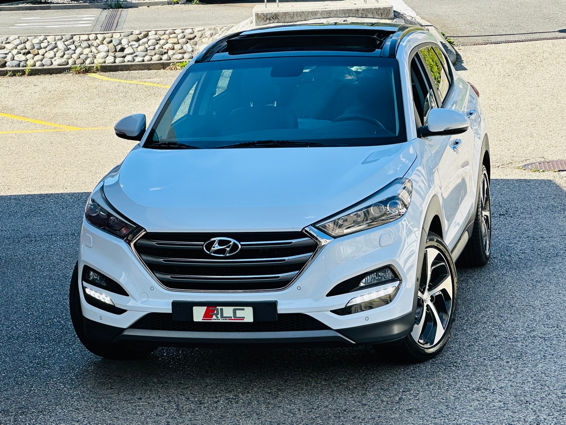 HYUNDAI Tucson 2.0 CRDI Launch Edition 4WD Automatic-image-0