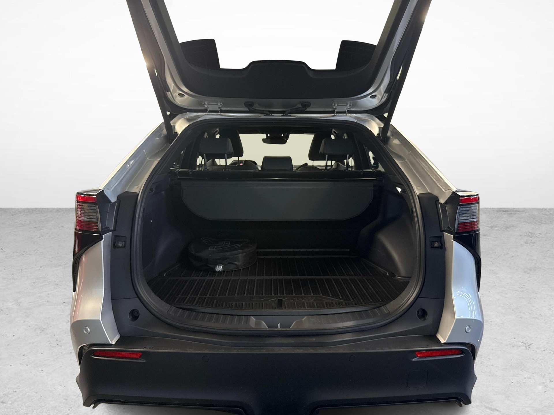 TOYOTA bZ4X Premium AWD-image-11