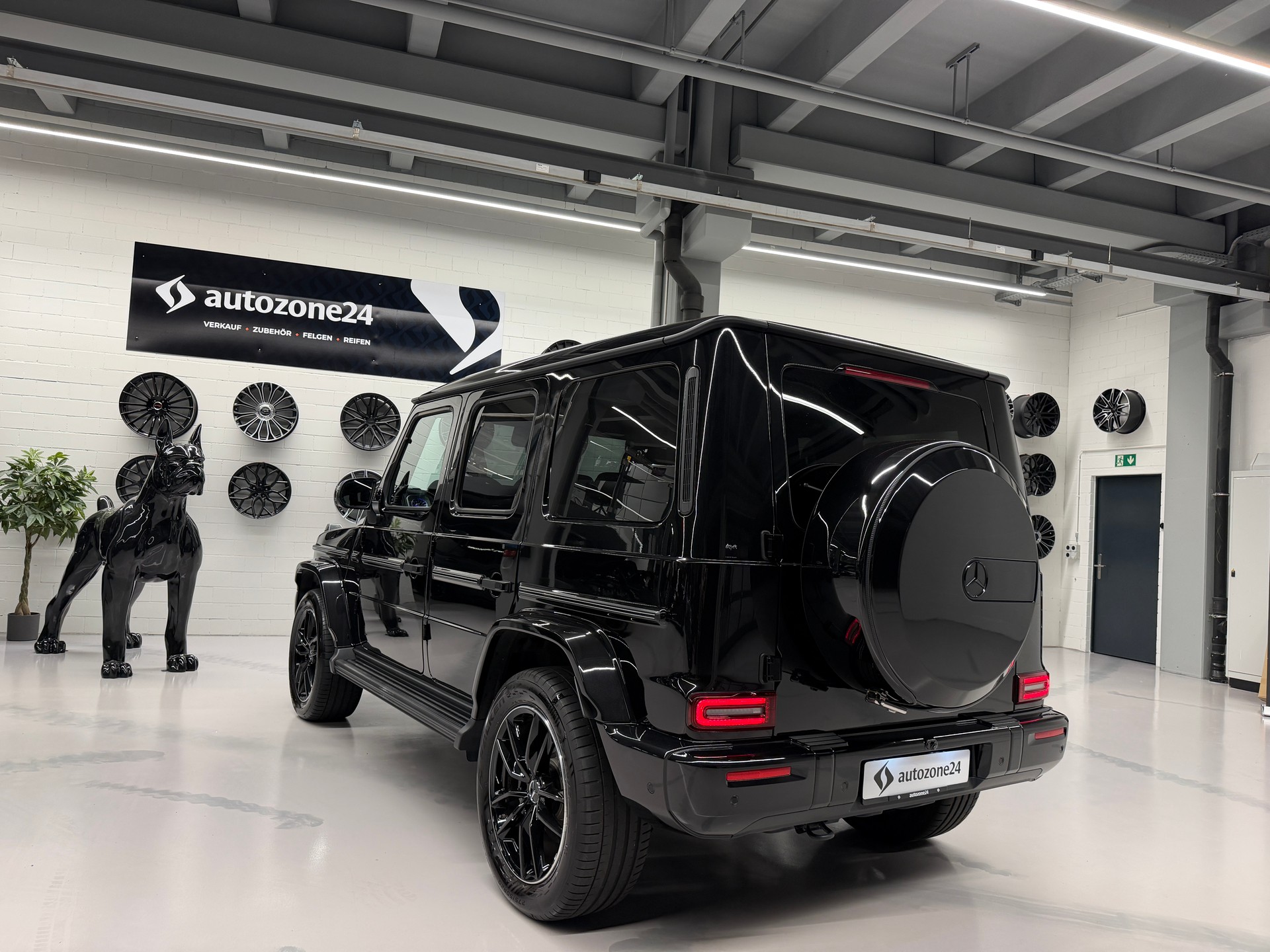MERCEDES-BENZ G 450 d AMG Line *CH-Auto*Werksgarantie bis 04.2028*Gratis Service*Exclusive Line Interieur*AHK*-showroom-element-1