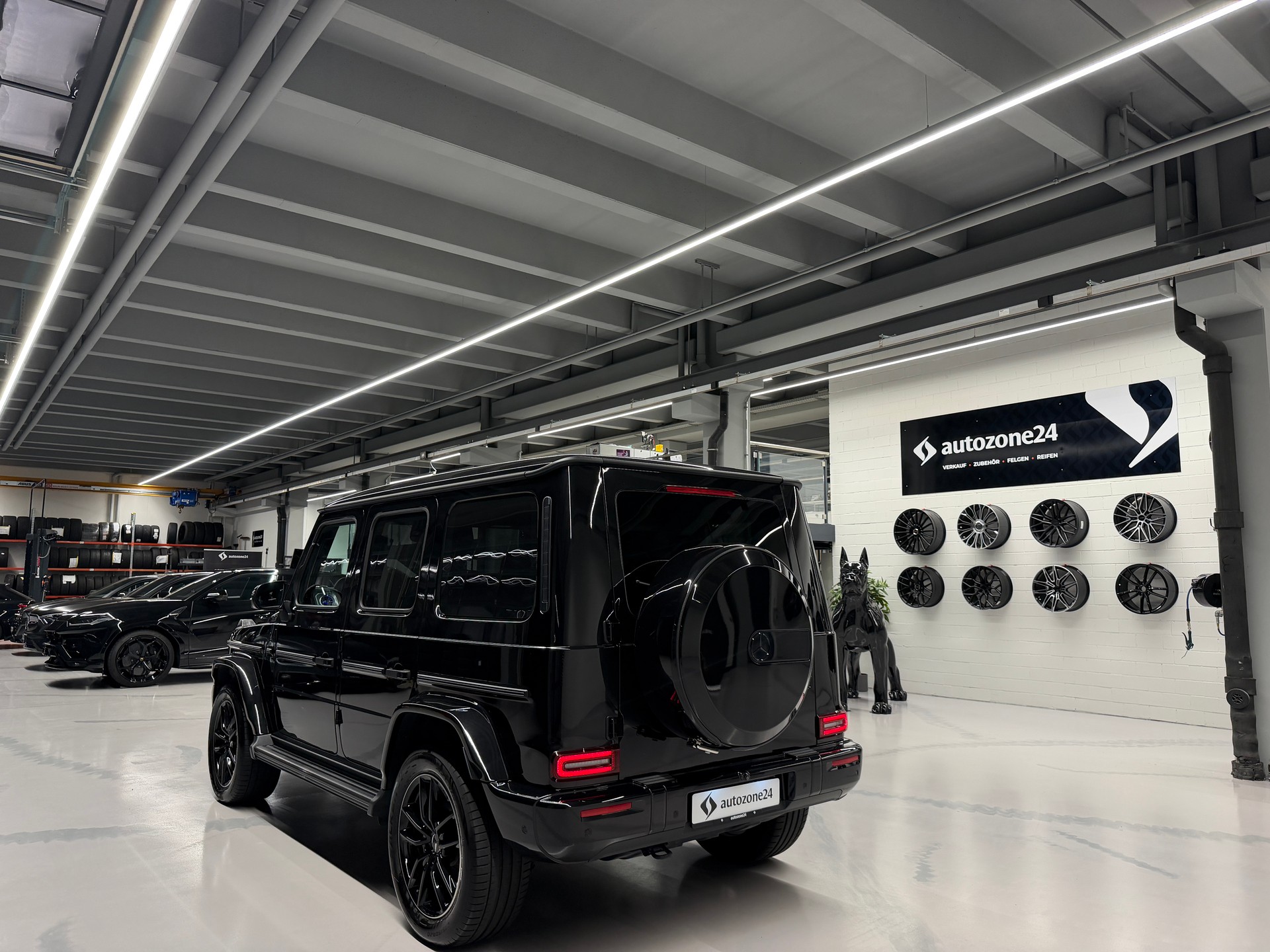 MERCEDES-BENZ G 450 d AMG Line *CH-Auto*Werksgarantie bis 04.2028*Gratis Service*Exclusive Line Interieur*AHK*-image-8