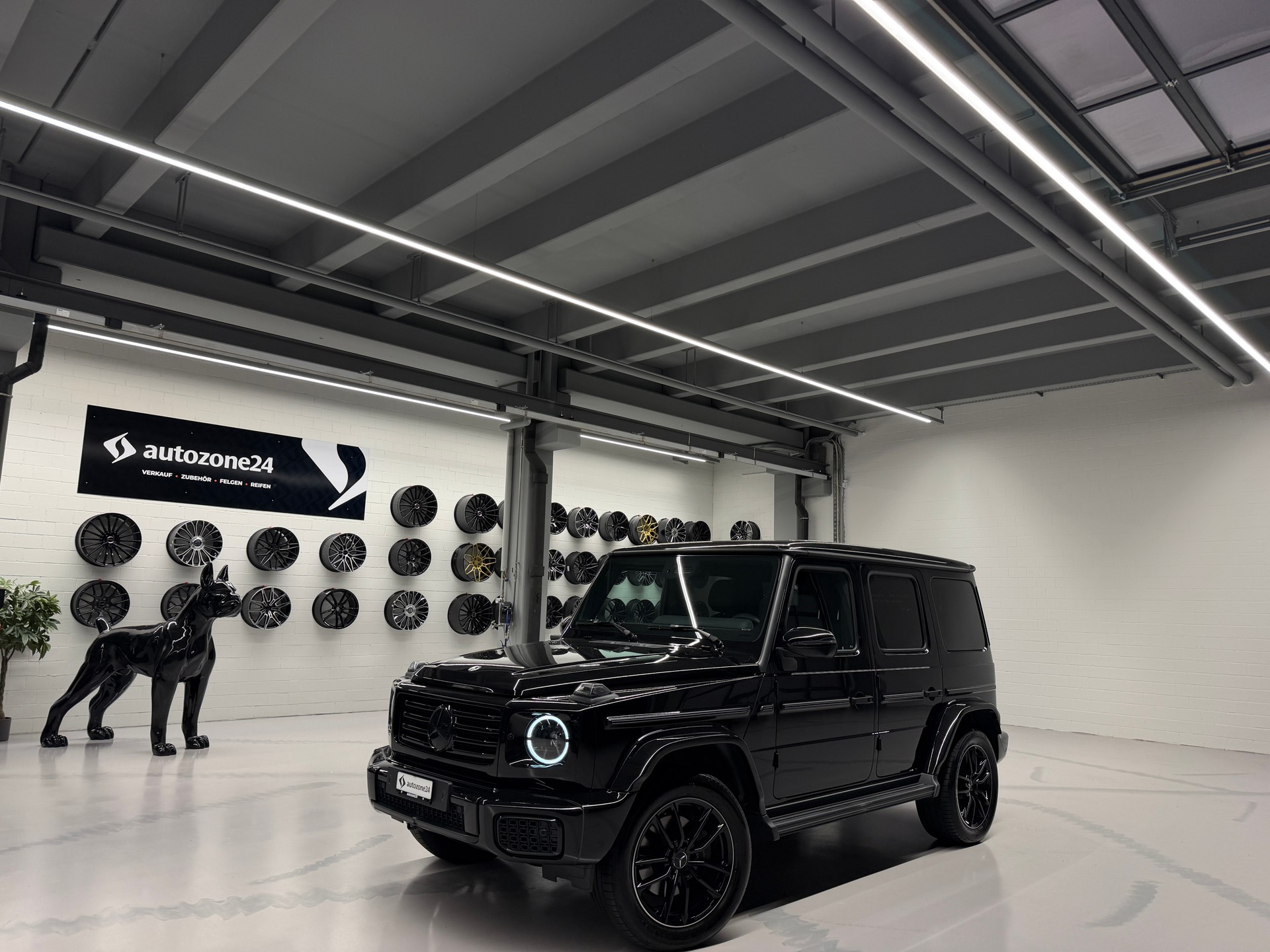 MERCEDES-BENZ G 450 d AMG Line *CH-Auto*Werksgarantie bis 04.2028*Gratis Service*Exclusive Line Interieur*AHK*-showroom-element-2