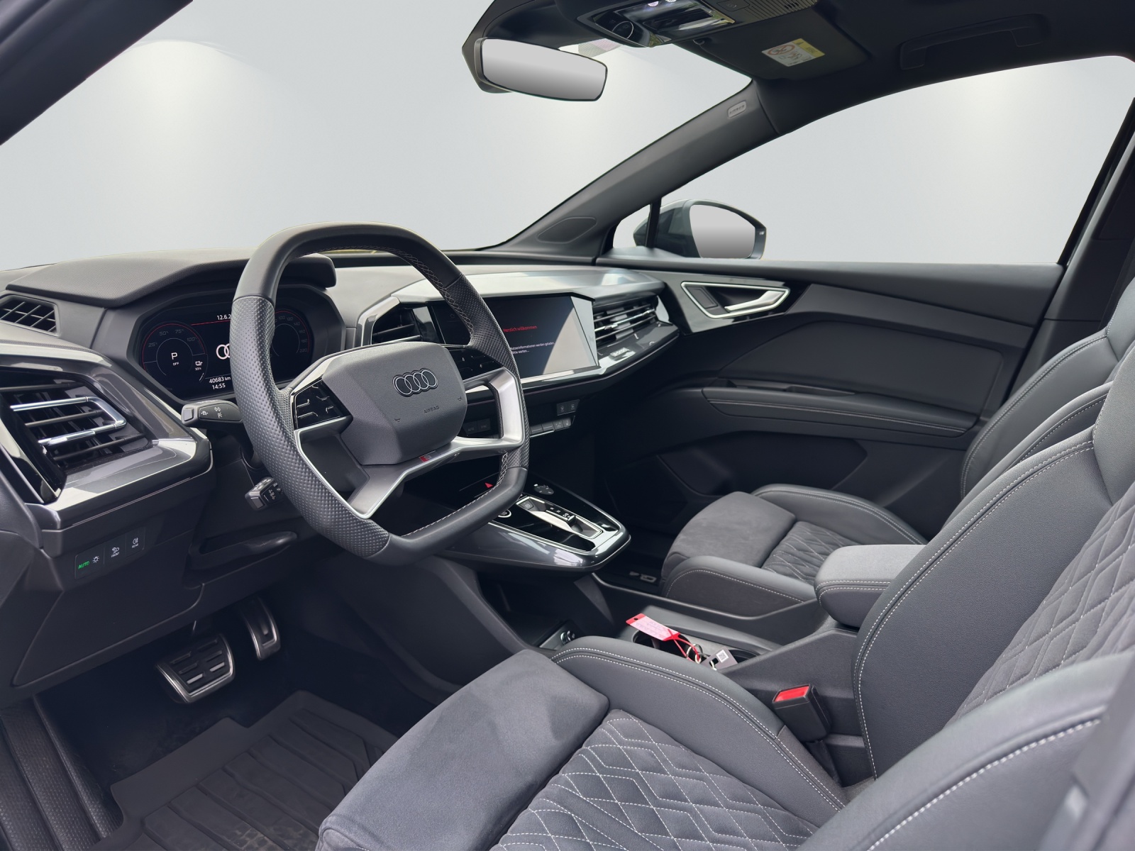 AUDI Q4 Sportback e-tron 50 quattro-image-4