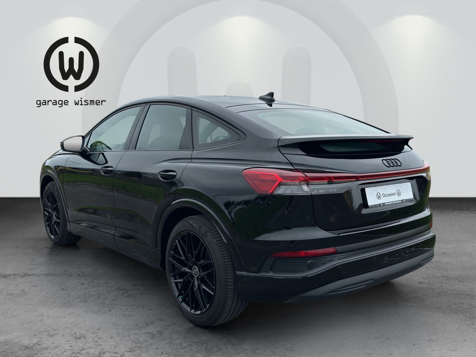 AUDI Q4 Sportback e-tron 50 quattro-showroom-element-2