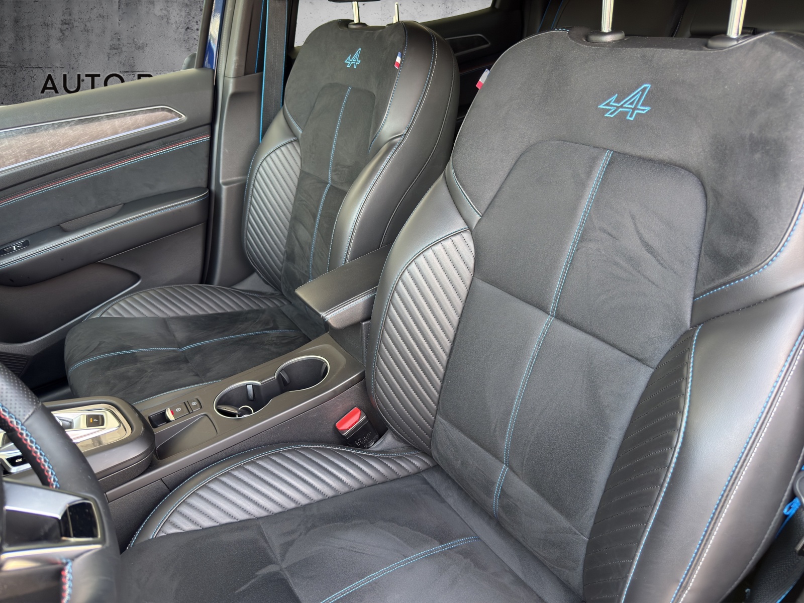 RENAULT Arkana 1.6 E-Tech 145 Esprit Alpine-image-9