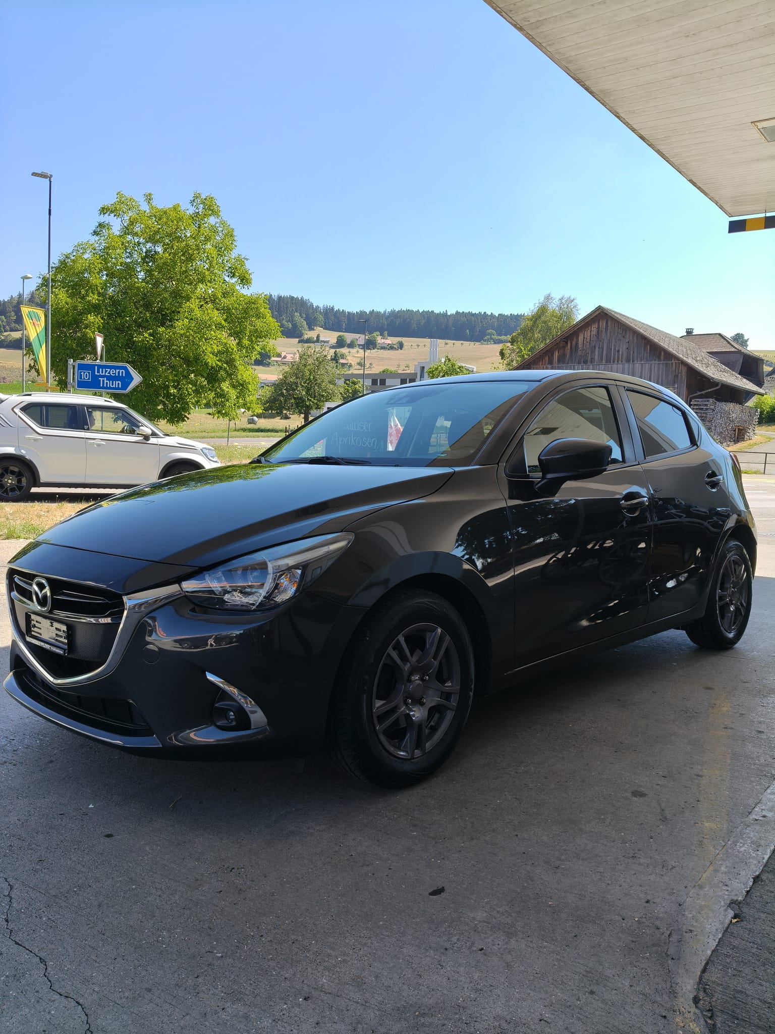 MAZDA 2 SKYACTIV-G 115 Revolution-image-2