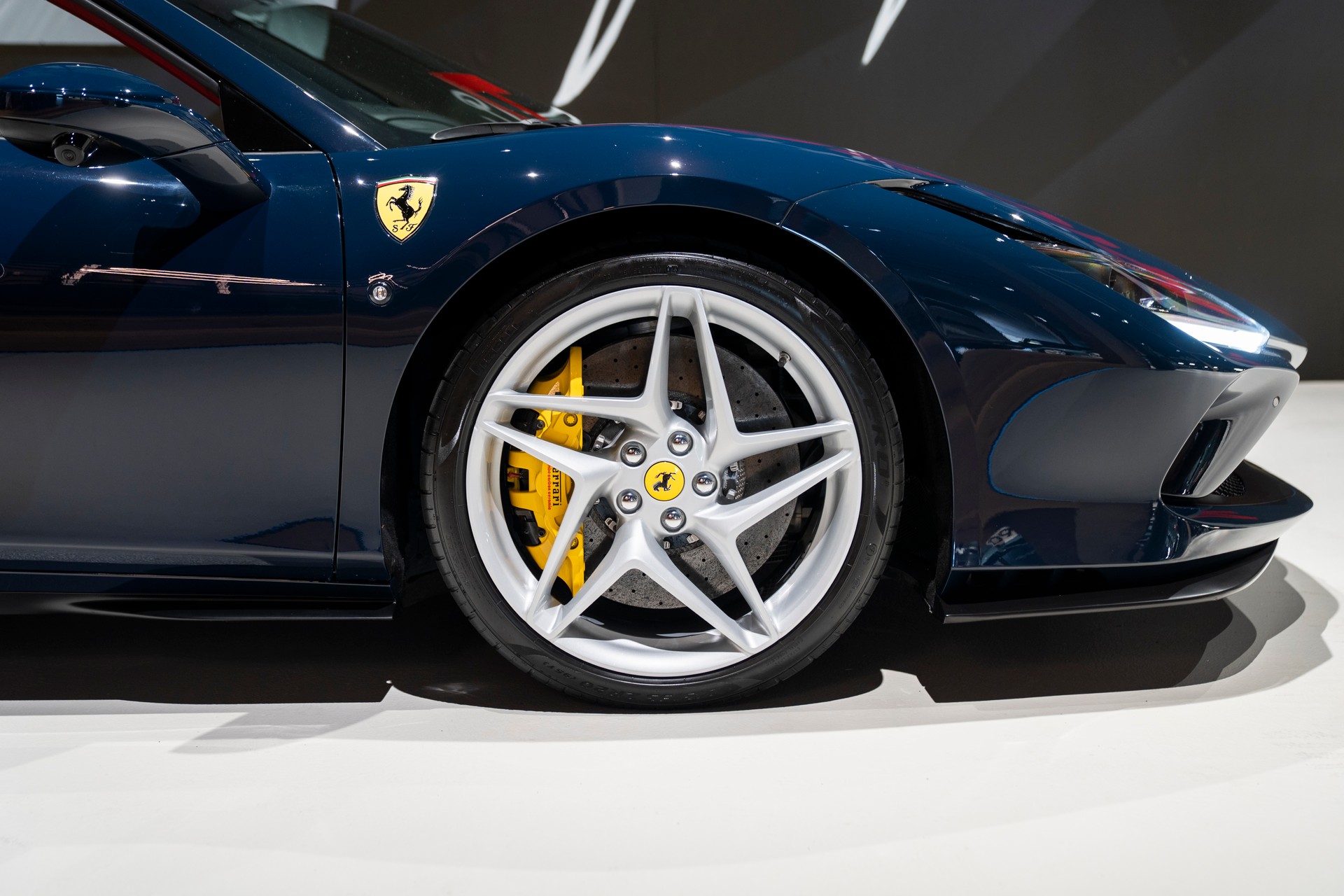 FERRARI F8 Spider-image-5