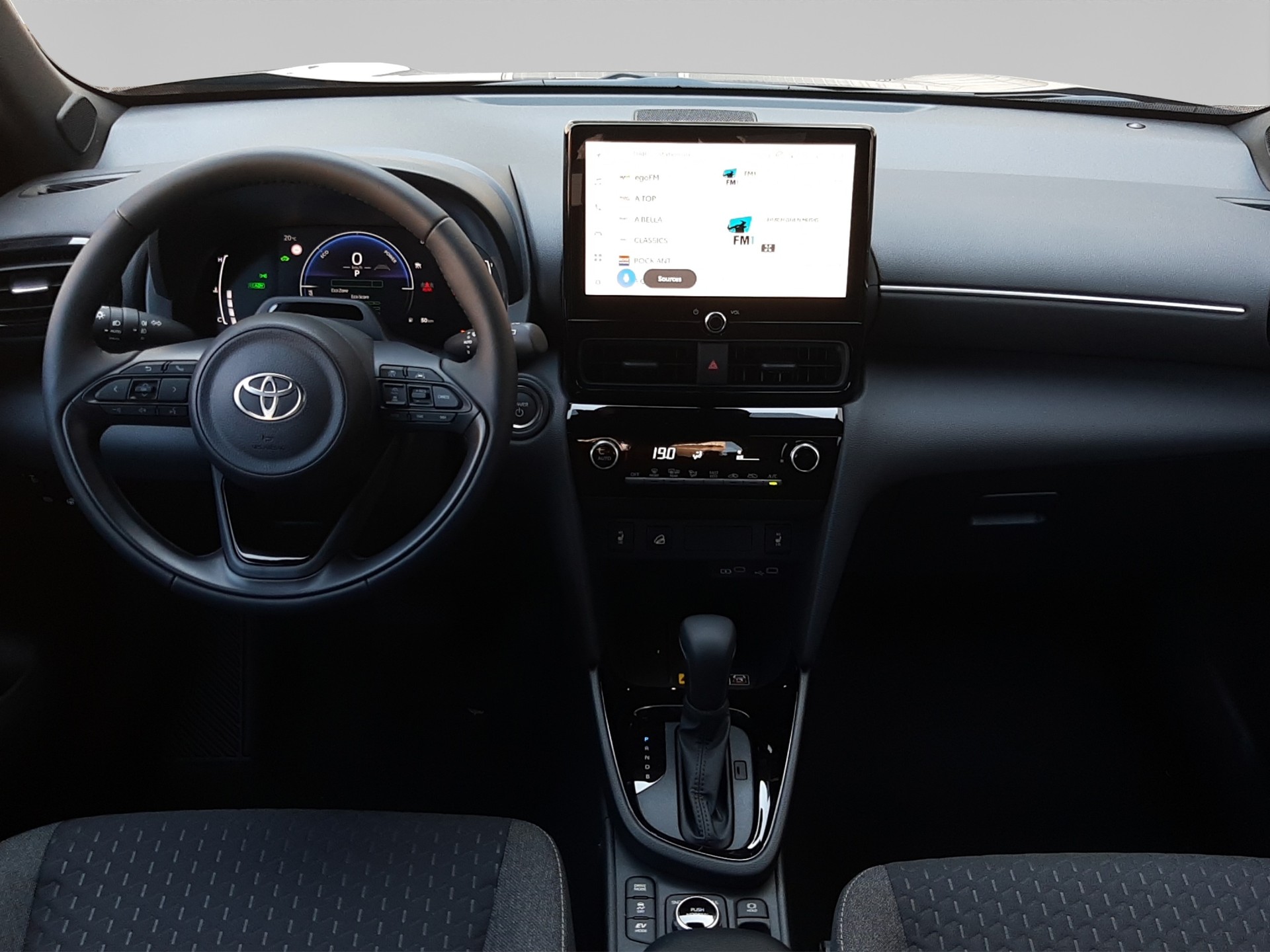 TOYOTA Yaris Cross 1.5 VVT-i HSD Trend AWD-i-image-11