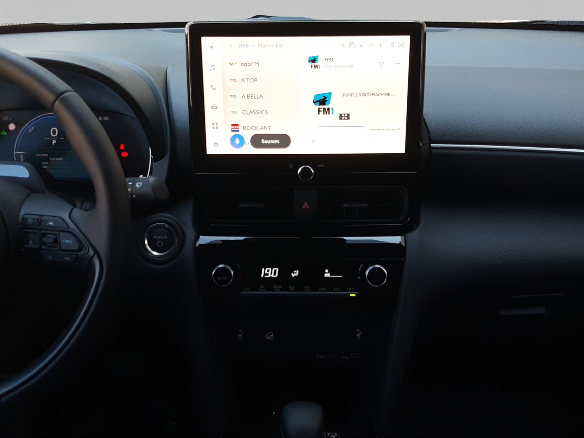 TOYOTA Yaris Cross 1.5 VVT-i HSD Trend AWD-i-image-13