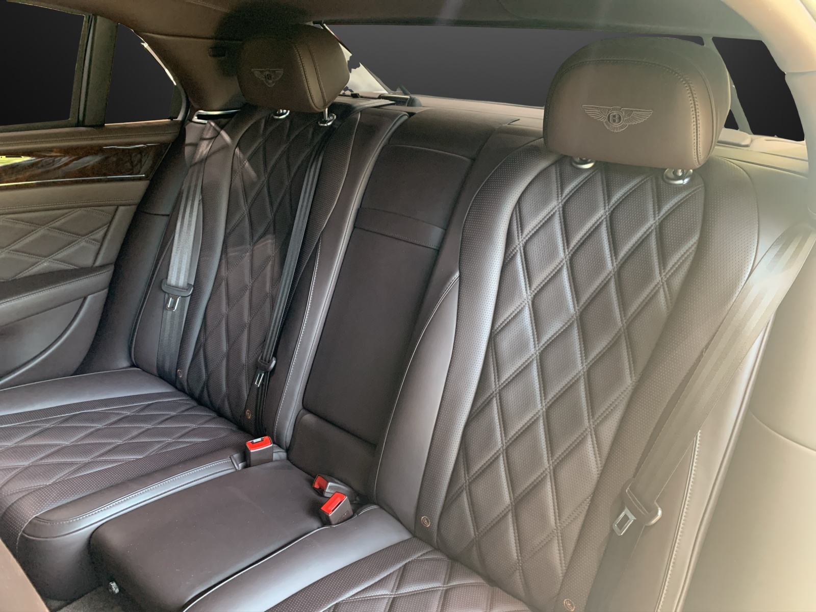 BENTLEY Flying Spur 4.0-image-7