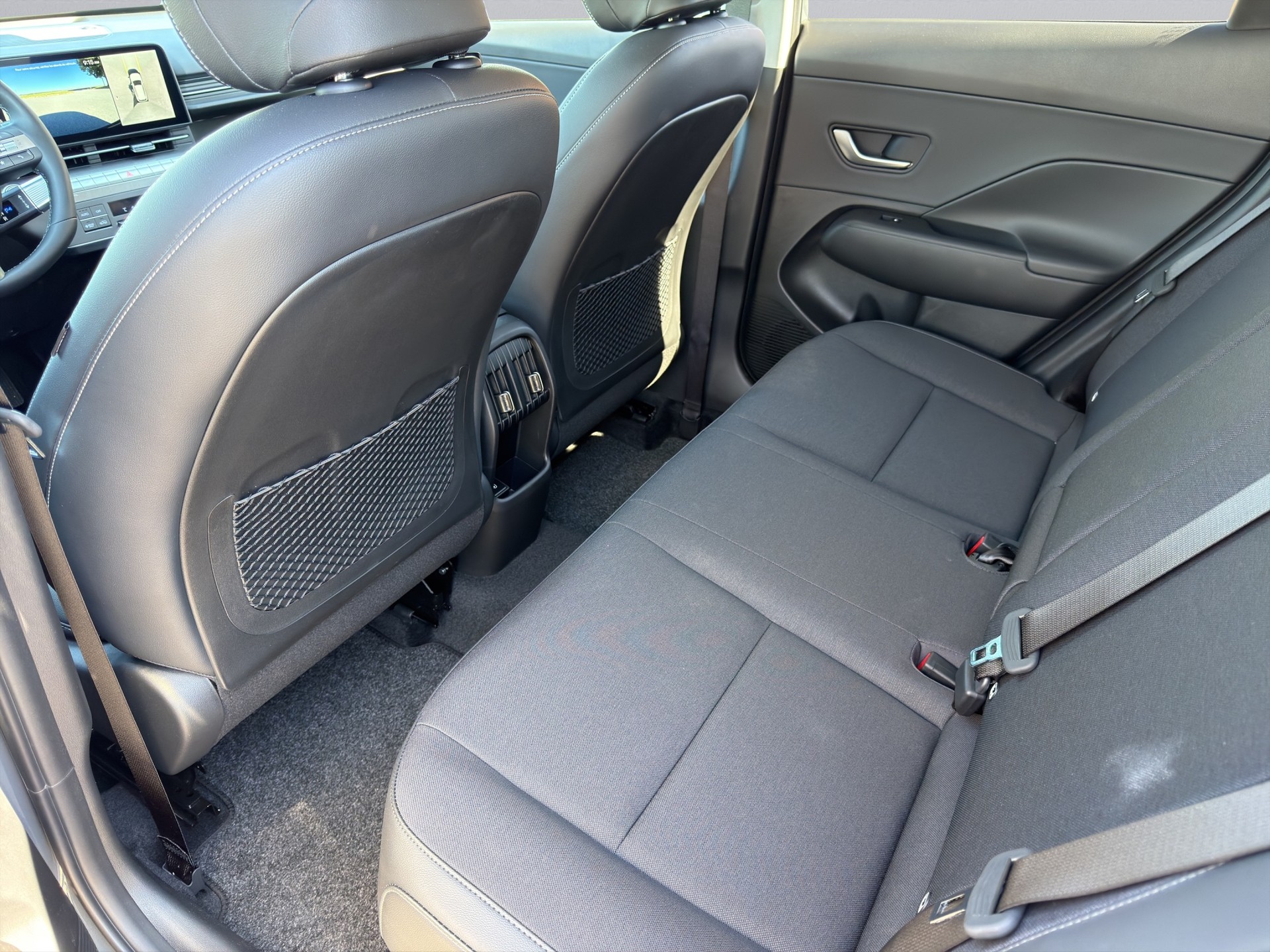 HYUNDAI Kona 1.6 GDi HEV Amplia DCT-image-9