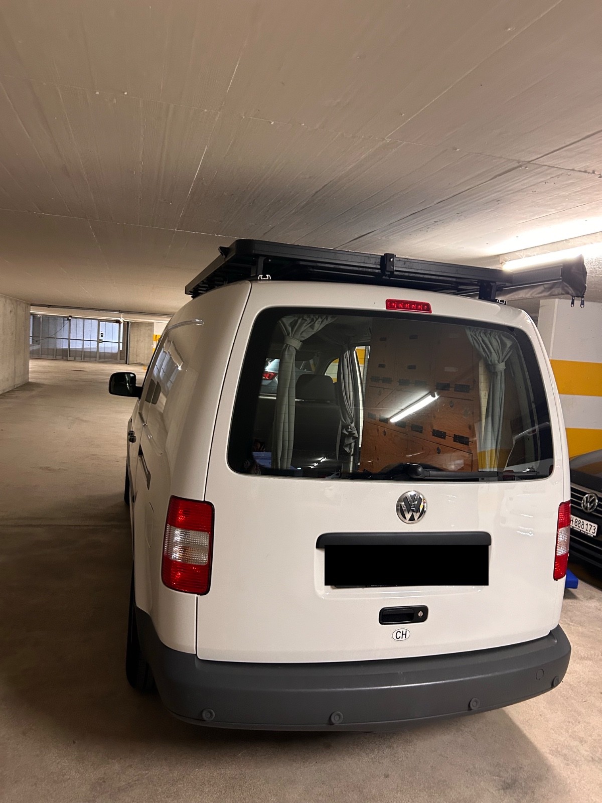 VW CADDY MAXI 1.9 TDI-image-4