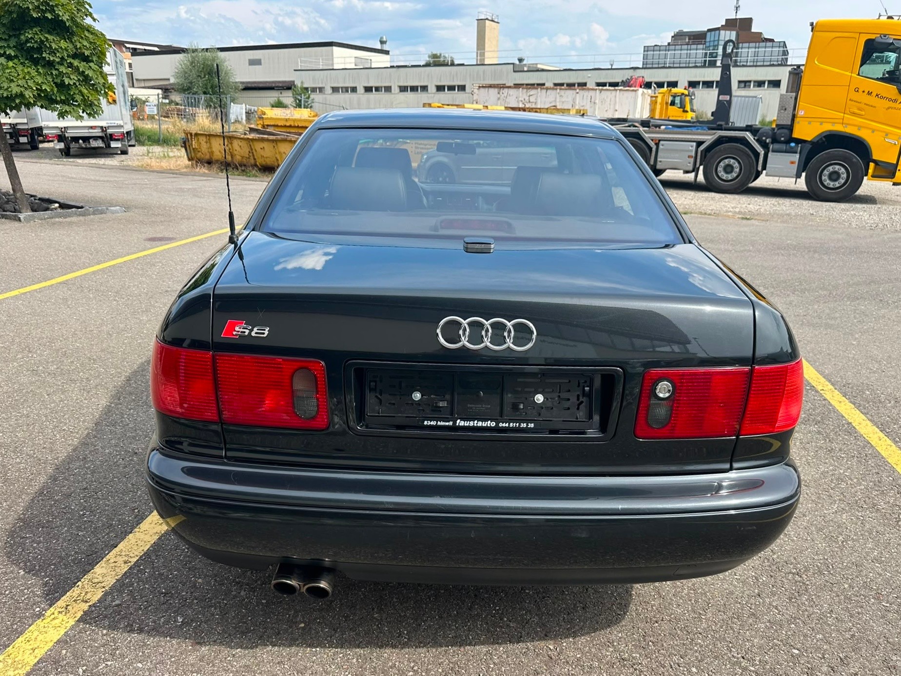 AUDI S8 4.2 quattro-image-4