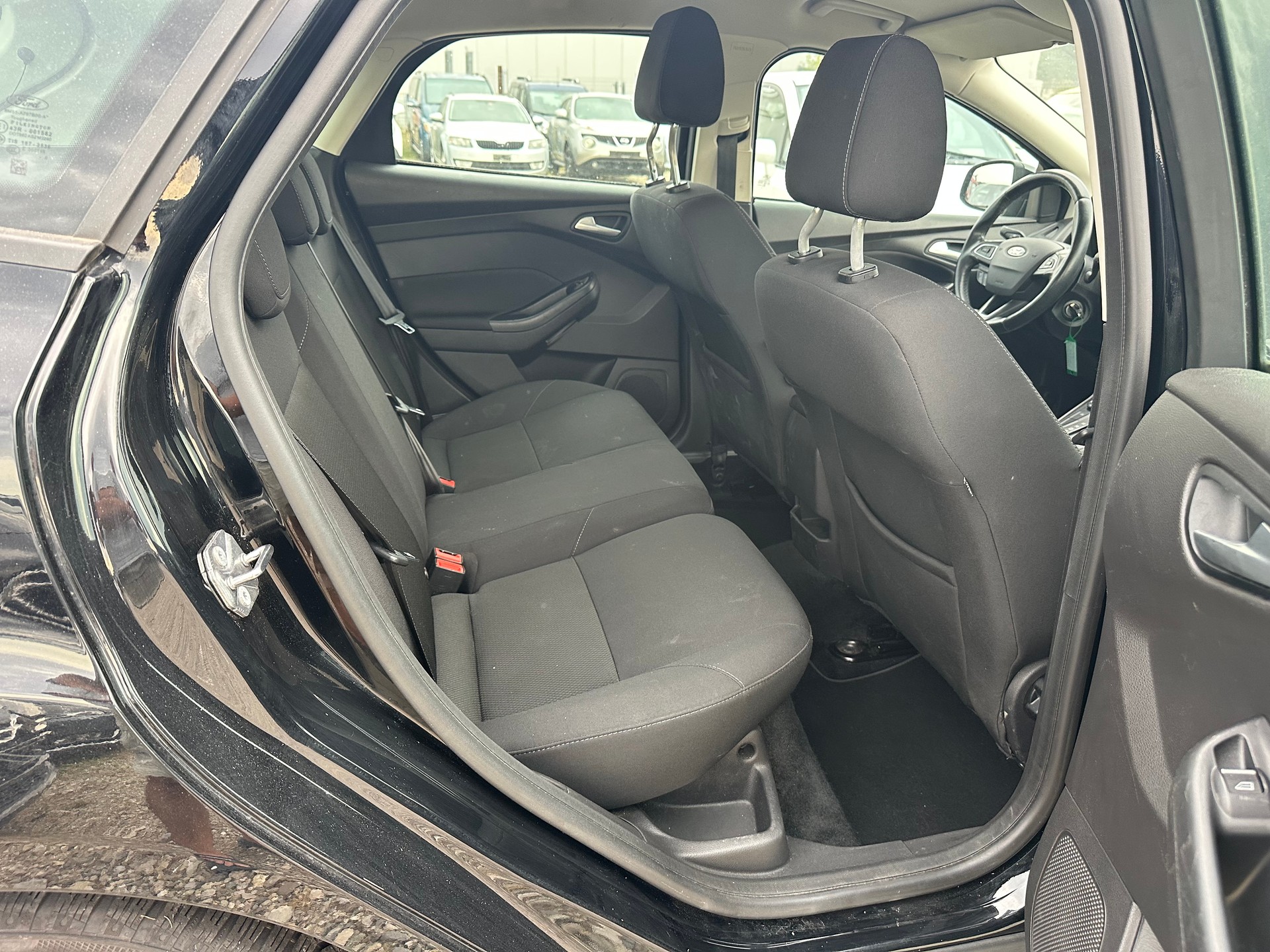 FORD Focus 1.0 SCTi Business Automatic-image-10