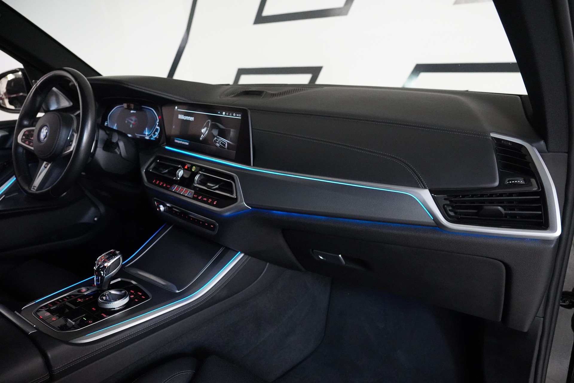 BMW X5 xDrive45e M Sport Steptronic-image-17