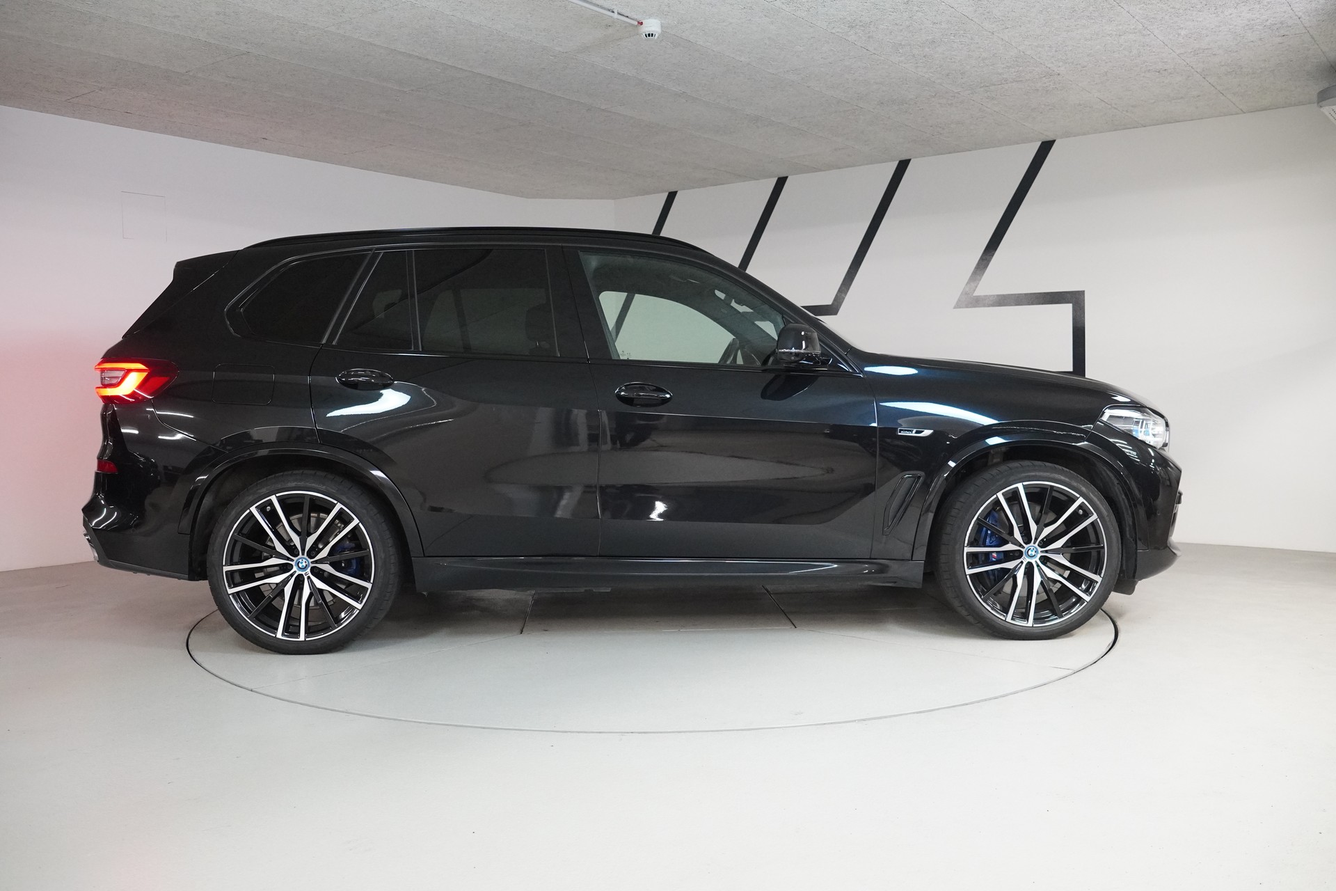 BMW X5 xDrive45e M Sport Steptronic-image-8