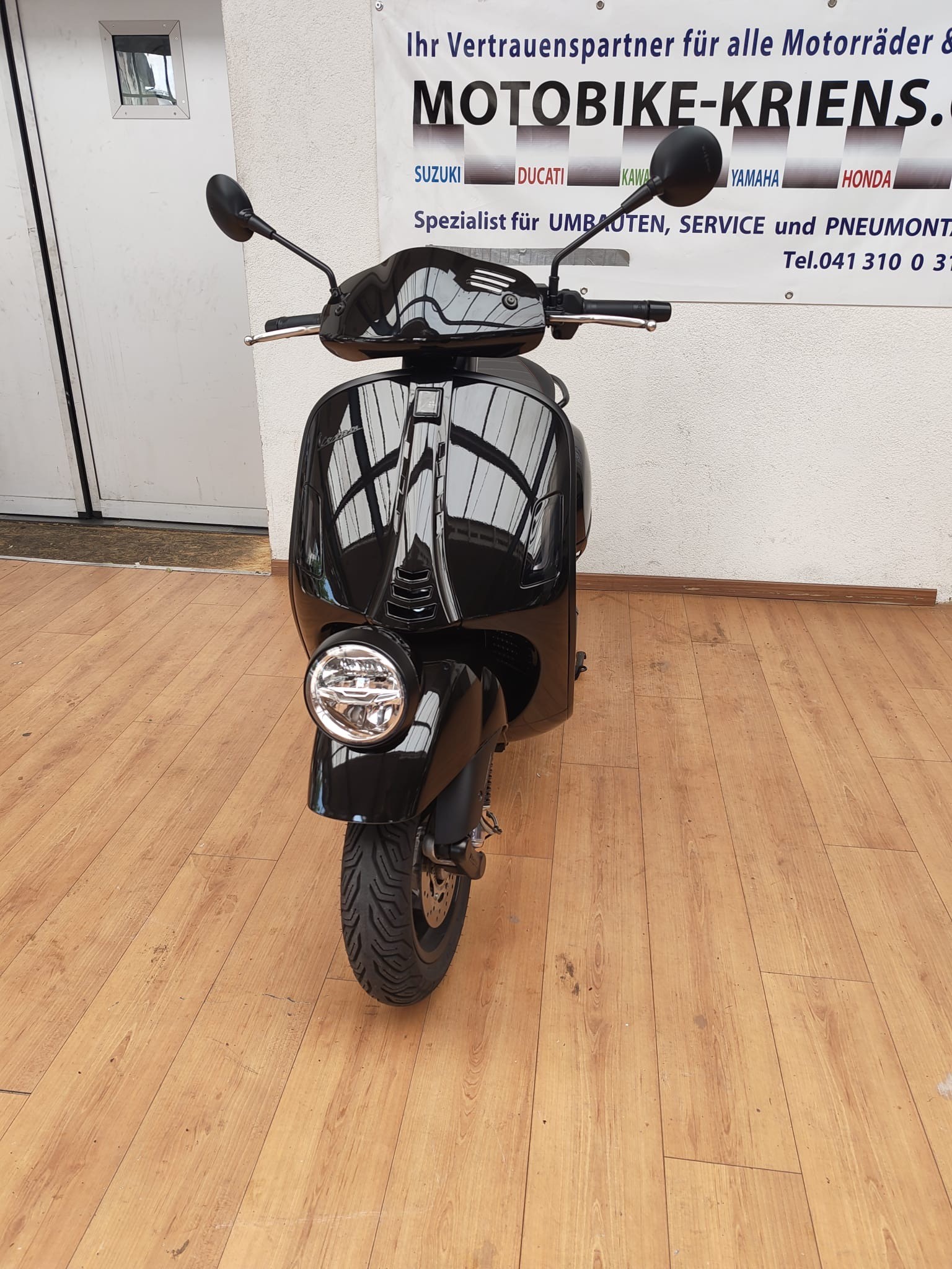 PIAGGIO Vespa GTV 300-image-1