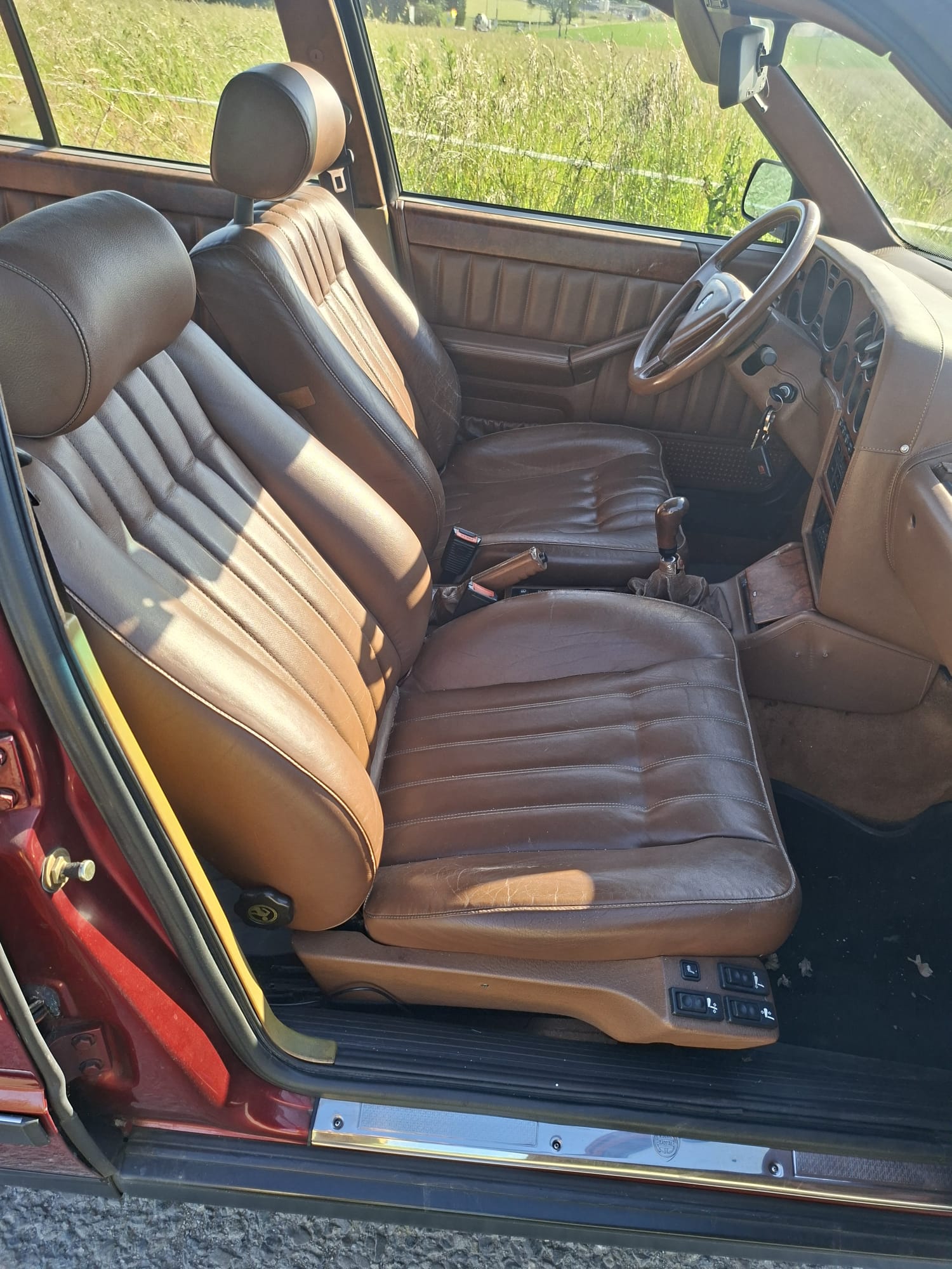LANCIA Thema 8.32 Ferrari-image-4