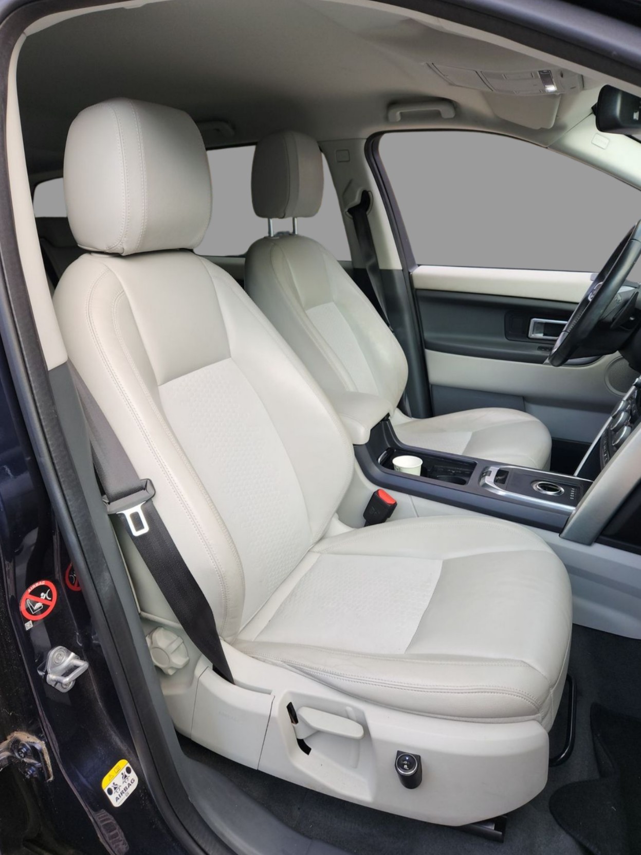 LAND ROVER Discovery Sport 2.0 TD4 SE AT9-image-13