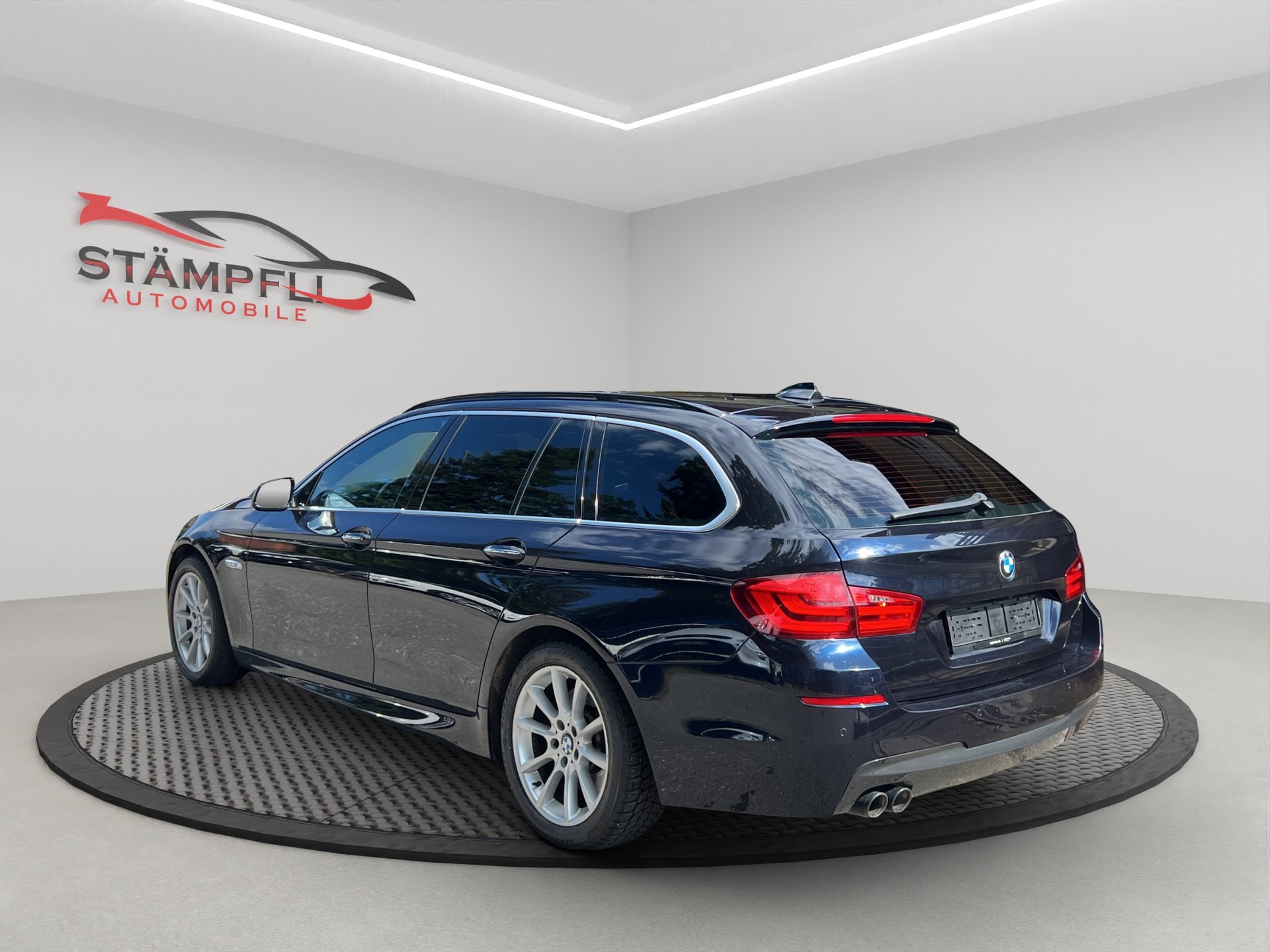 BMW 530d xDrive Touring Steptronic-image-2