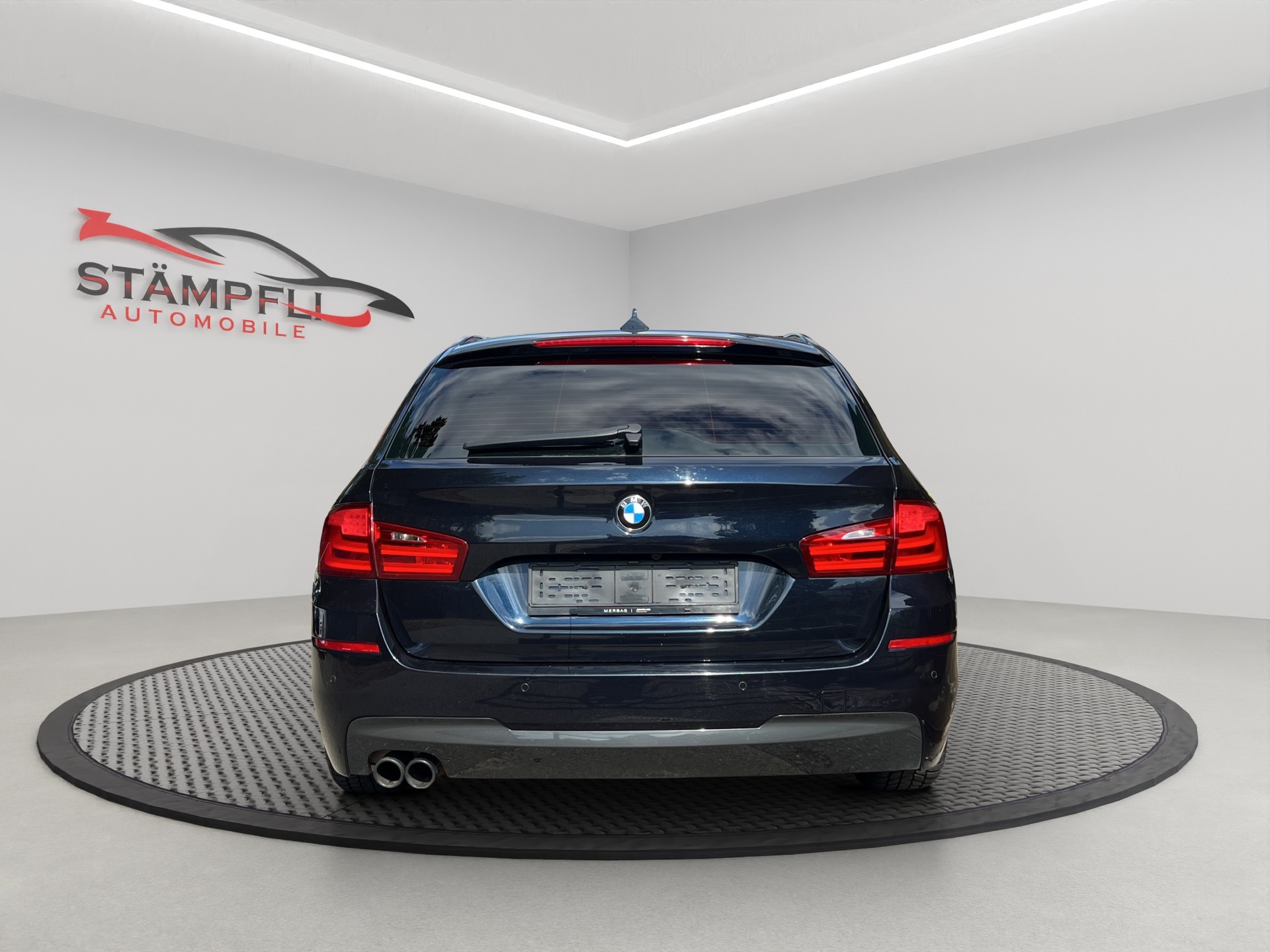 BMW 530d xDrive Touring Steptronic-image-4