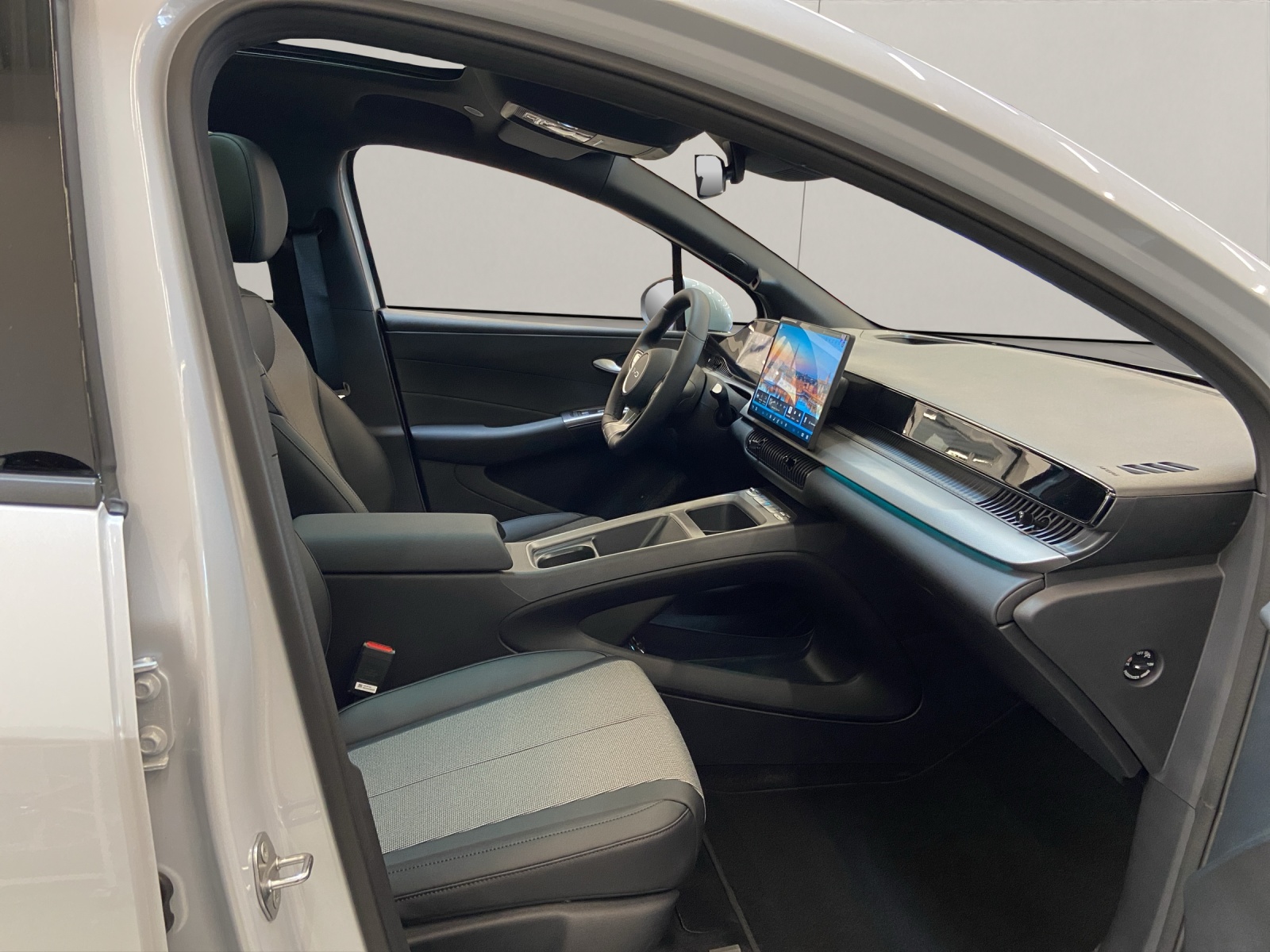 BYD Dolphin G DM-i Comfort-image-10