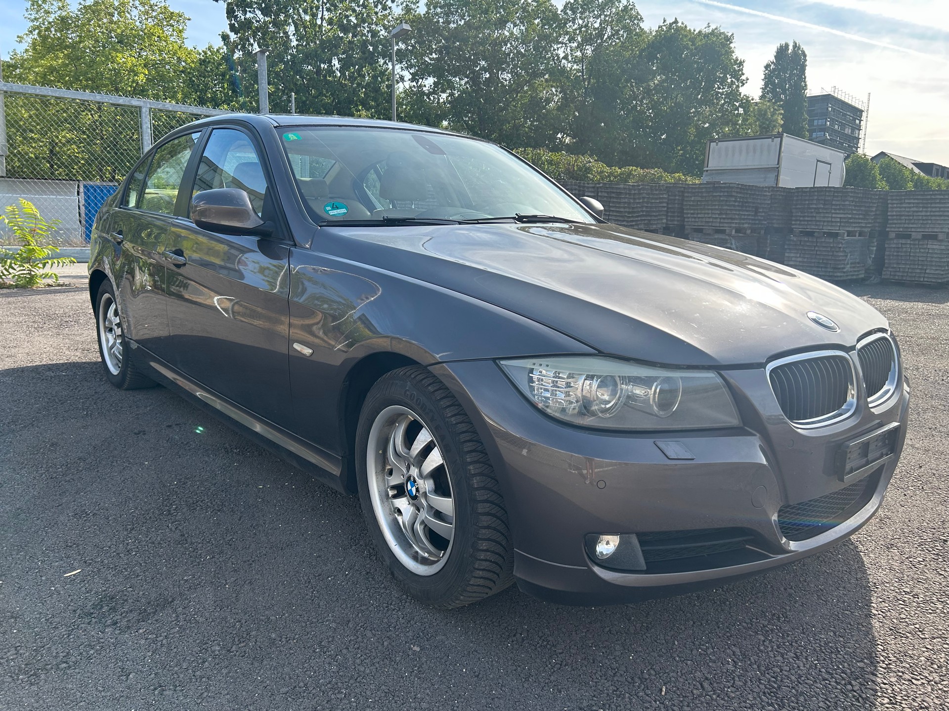 BMW 320d-image-7