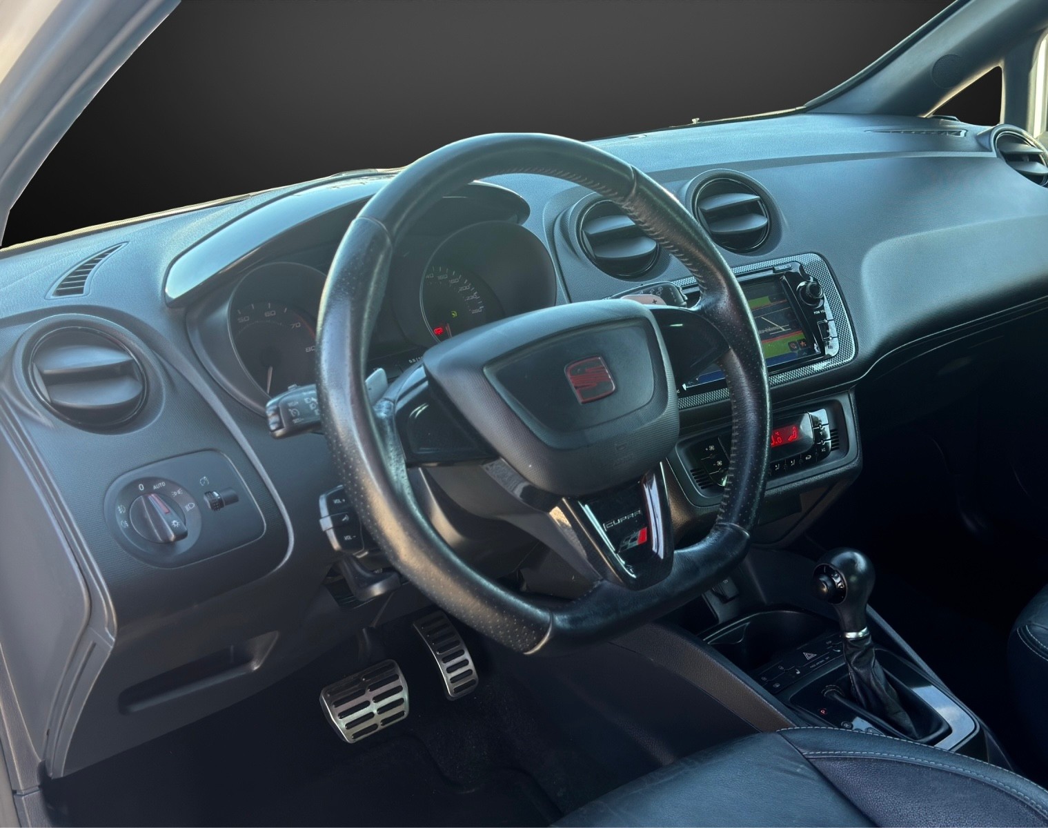 SEAT Ibiza SC 1.4 TSI Cupra R210 DSG-image-7