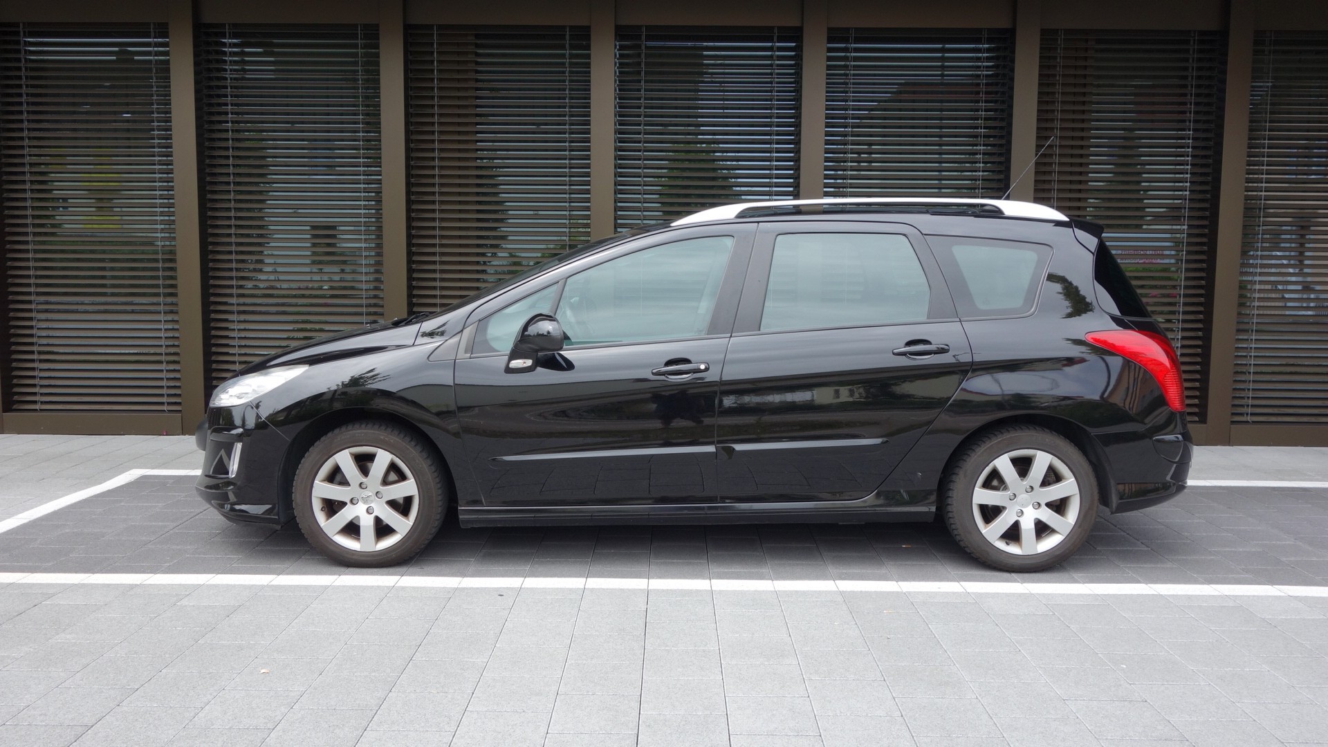PEUGEOT 1.6 HDI Sport-image-1