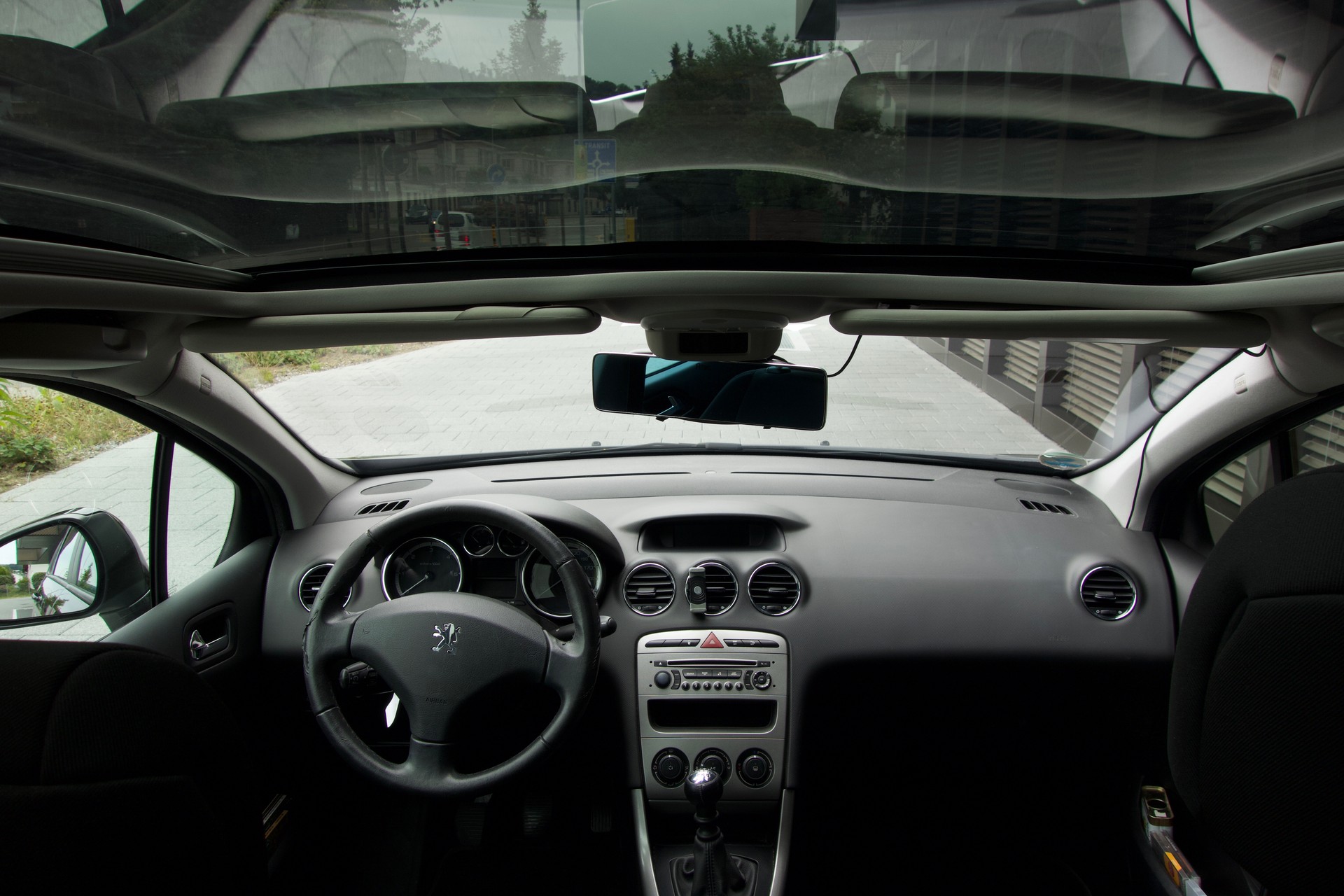 PEUGEOT 1.6 HDI Sport-image-3