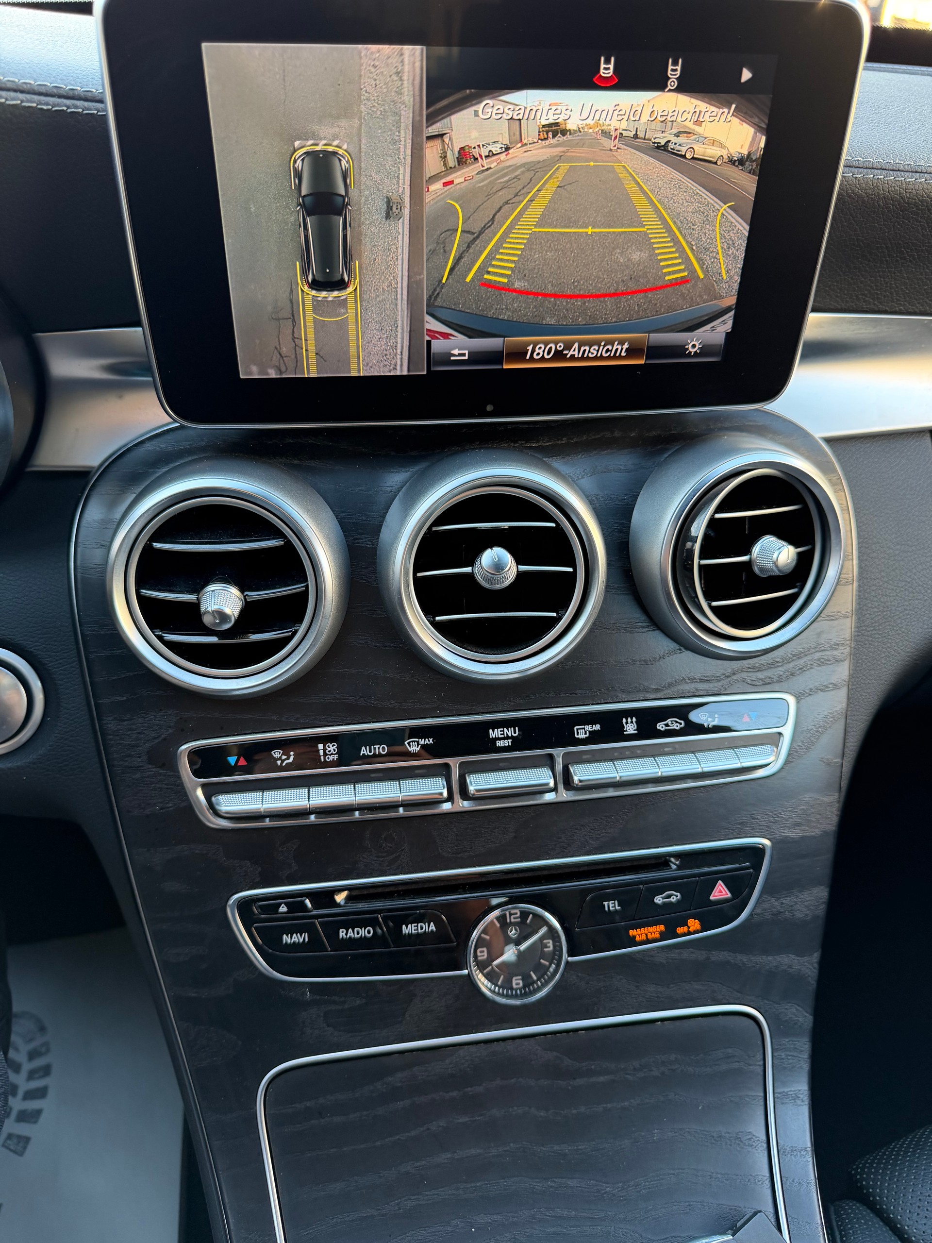 MERCEDES-BENZ C 350 e Avantgarde 7G-Tronic-image-18