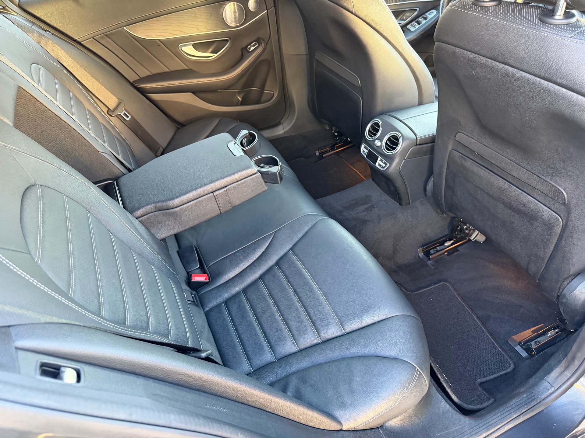 MERCEDES-BENZ C 350 e Avantgarde 7G-Tronic-image-15