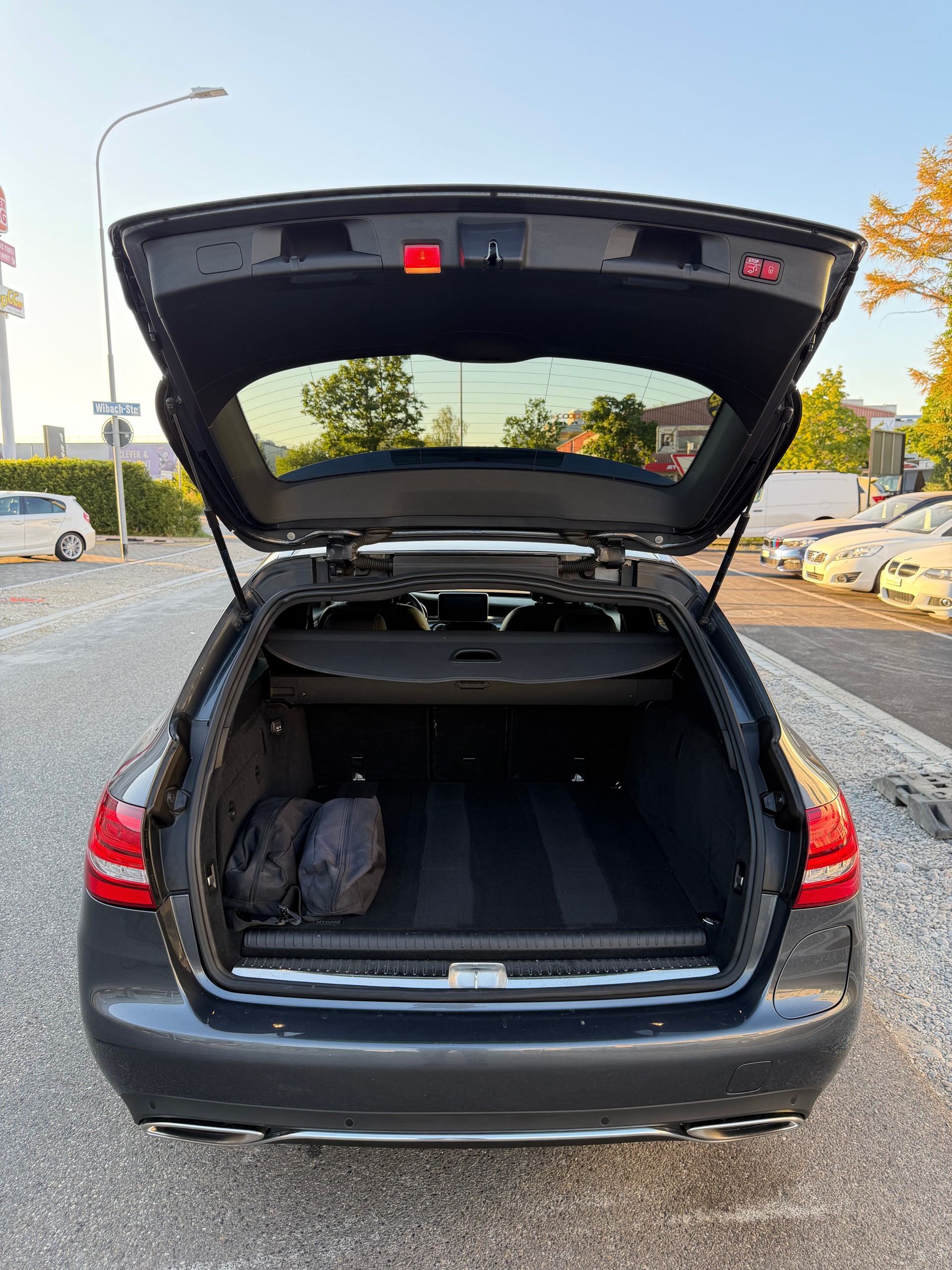 MERCEDES-BENZ C 350 e Avantgarde 7G-Tronic-image-13