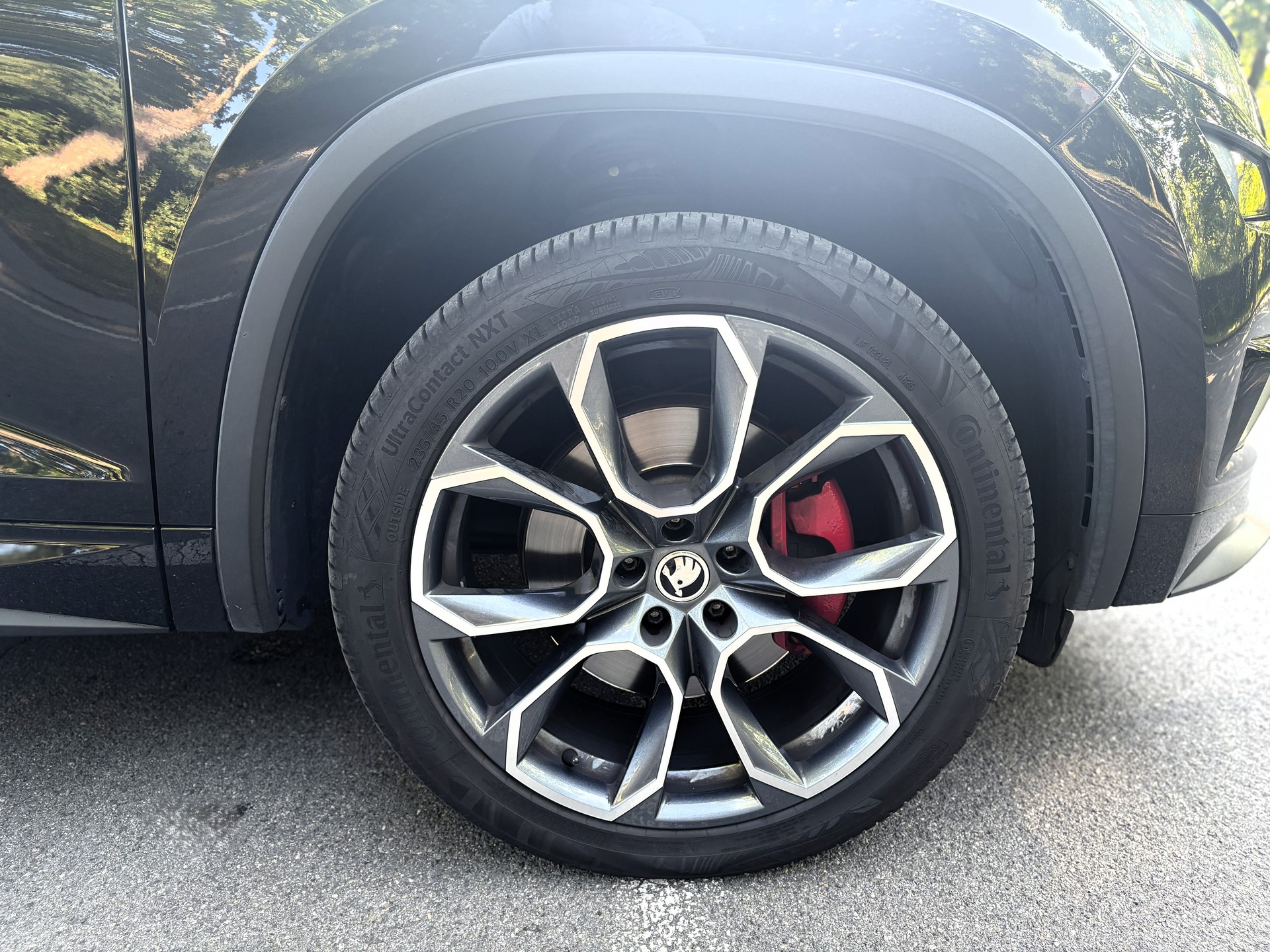 SKODA 2.0 Bi-TDI RS 4x4 DSG 7-Sitzer-image-5