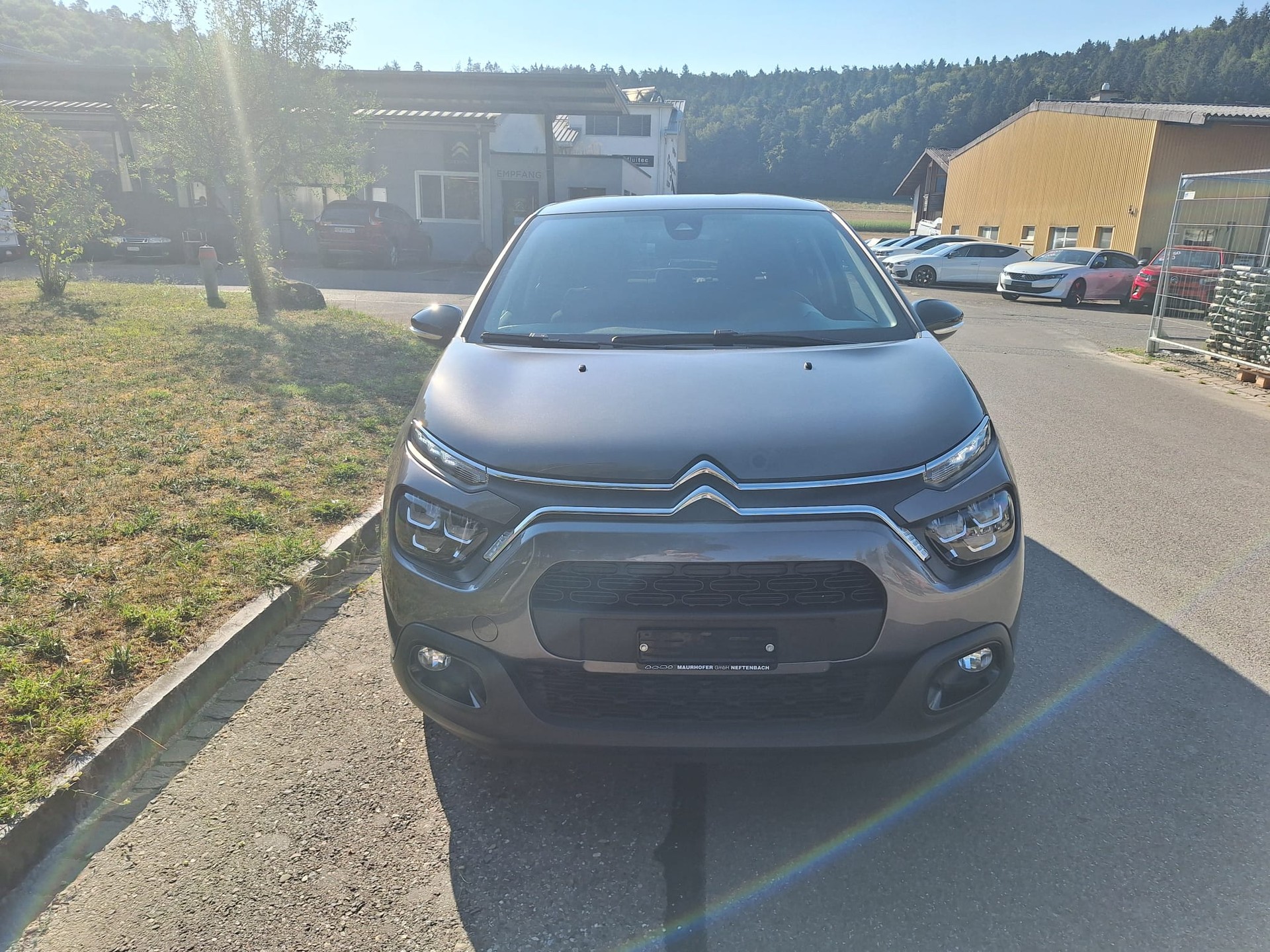 CITROEN C3 1.2i PureTech Swiss Edition EAT6-image-3
