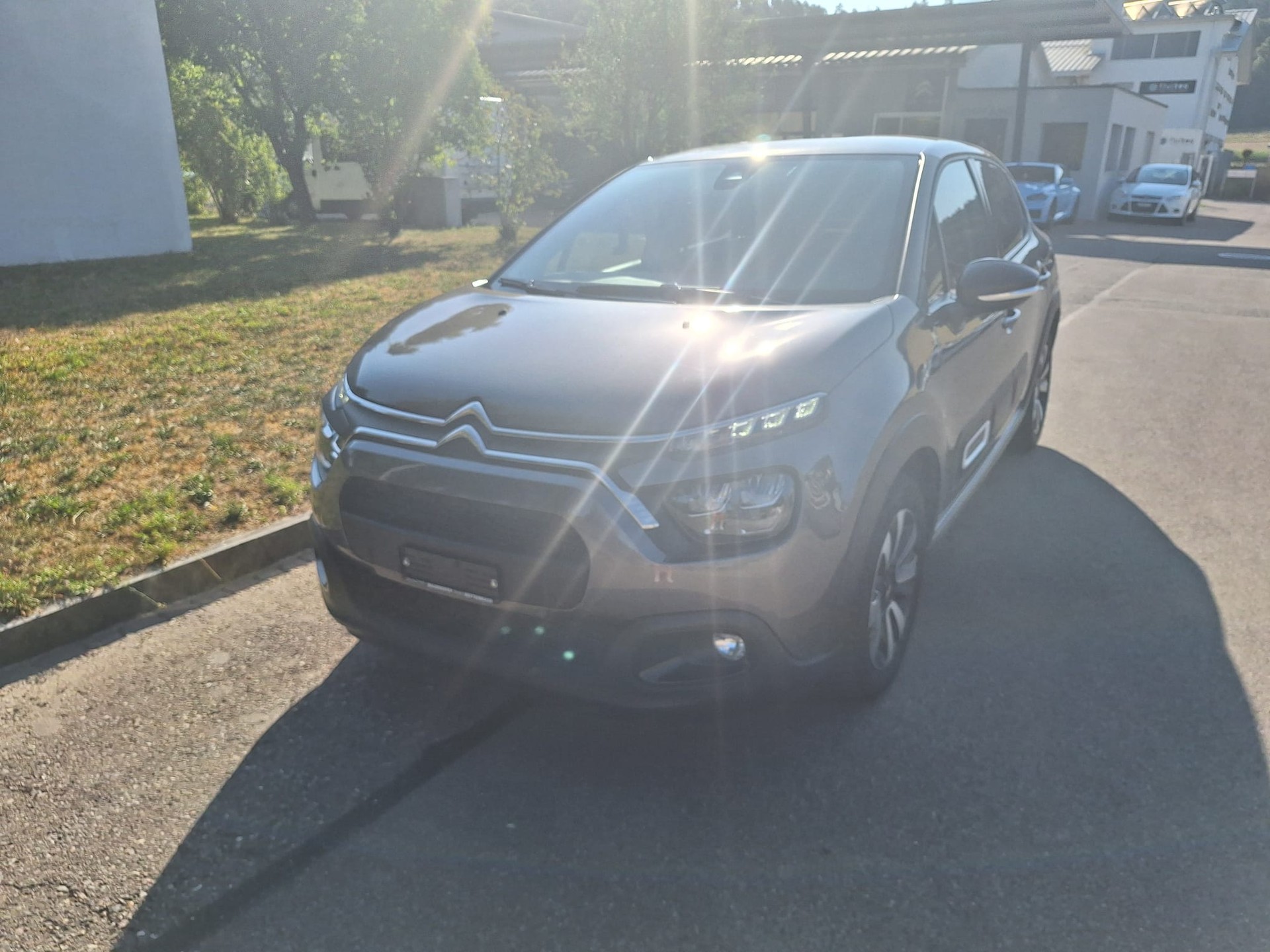 CITROEN C3 1.2i PureTech Swiss Edition EAT6-image-2