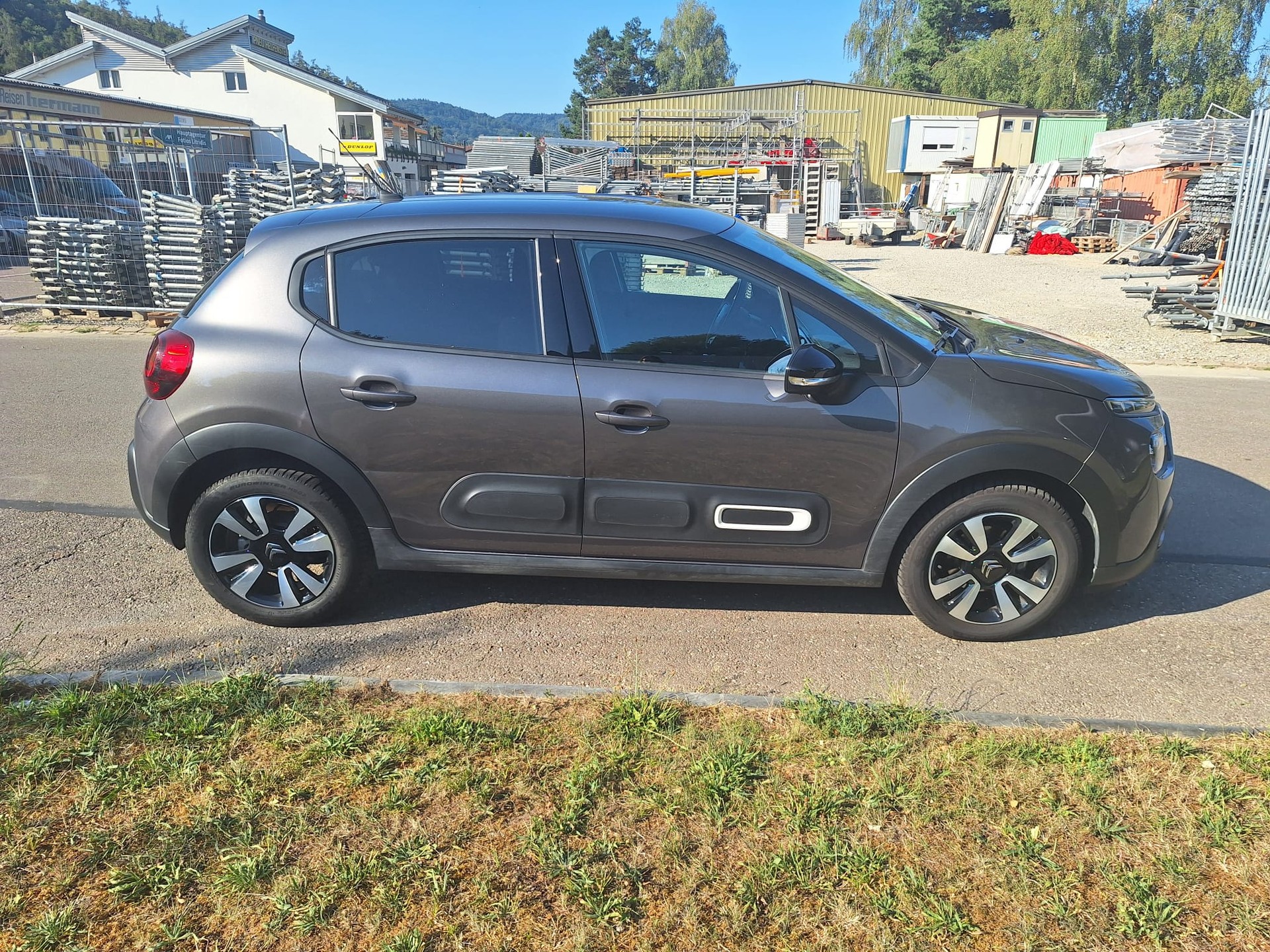 CITROEN C3 1.2i PureTech Swiss Edition EAT6-image-4